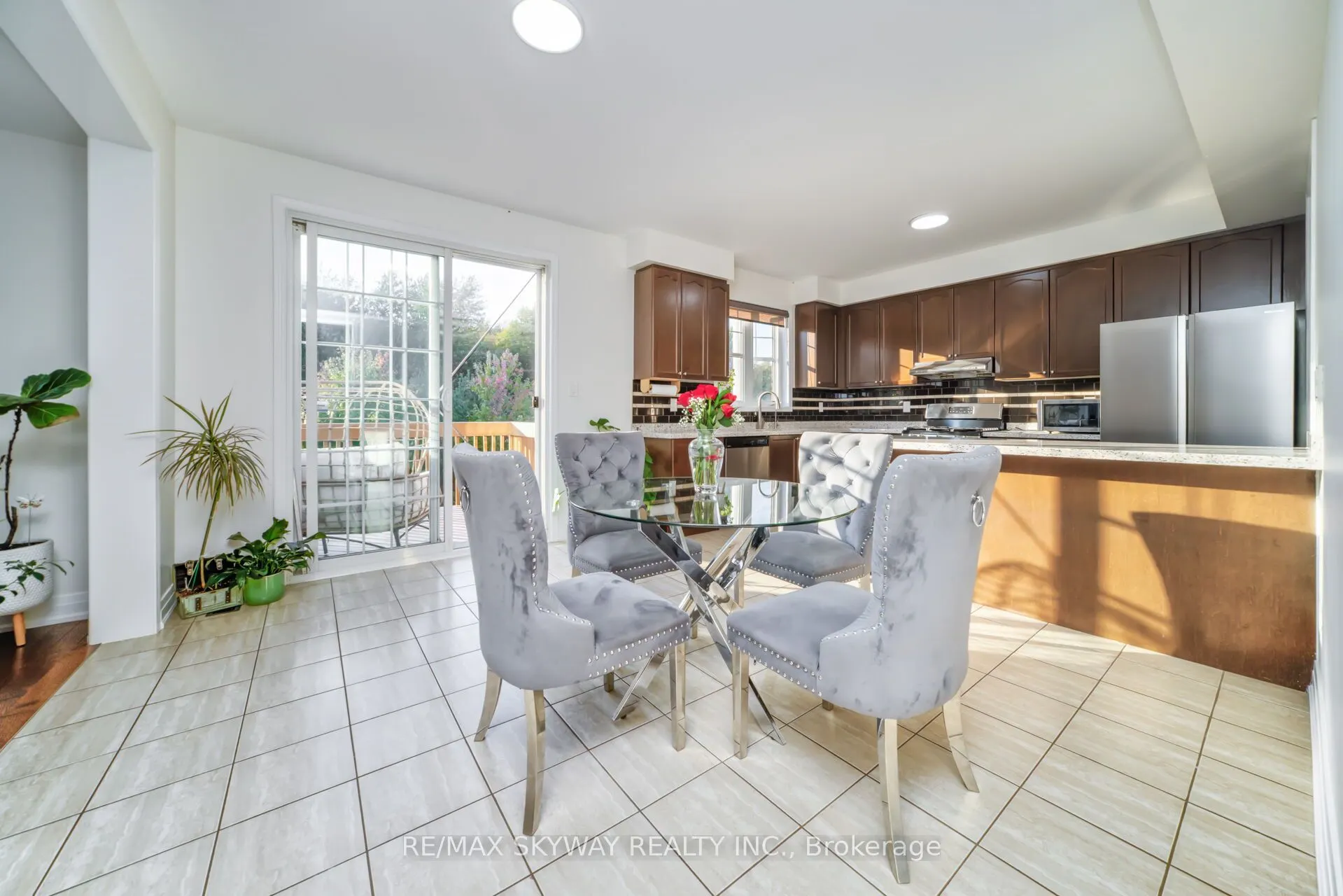 90 Aylesbury Drive