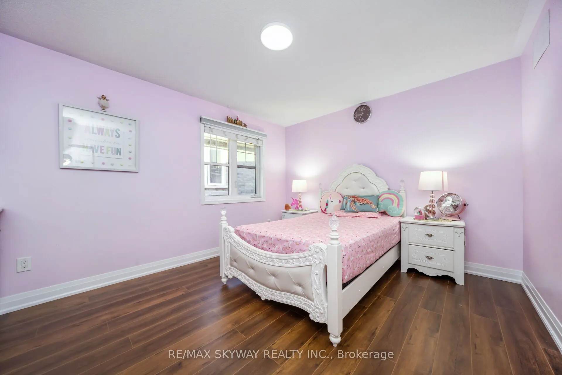 90 Aylesbury Drive