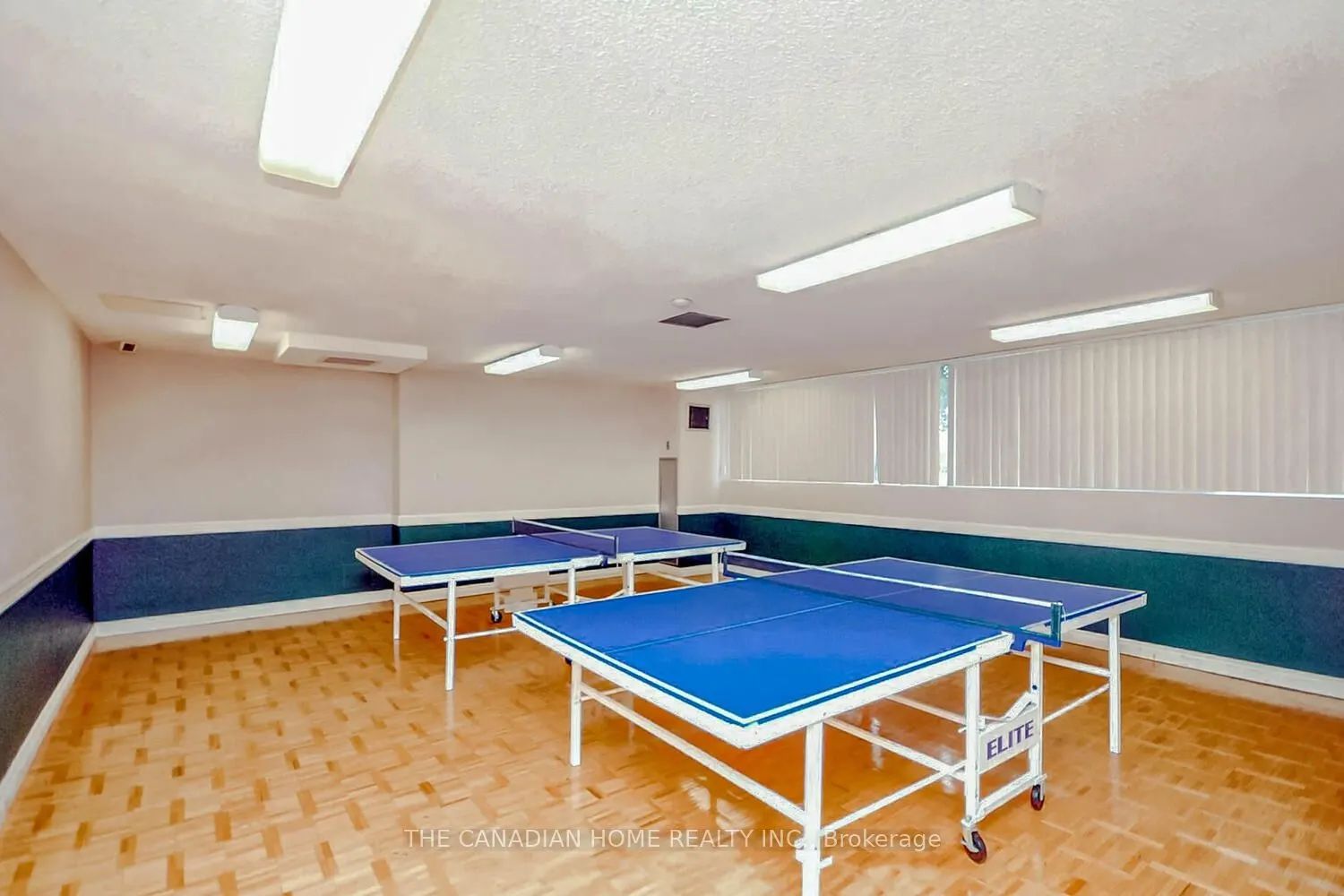 3700 Kaneff Crescent, #903