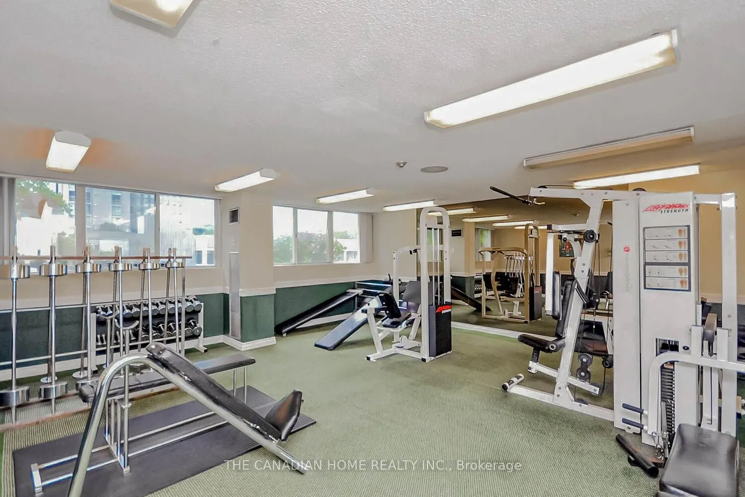 3700 Kaneff Crescent, #903