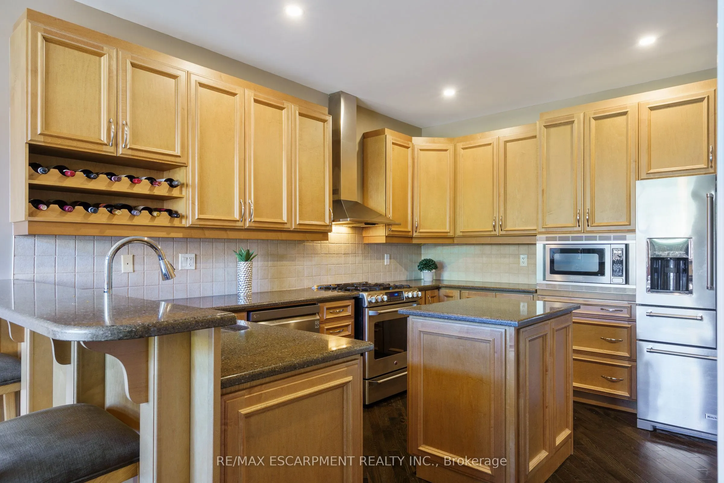 317 Great Lakes Boulevard