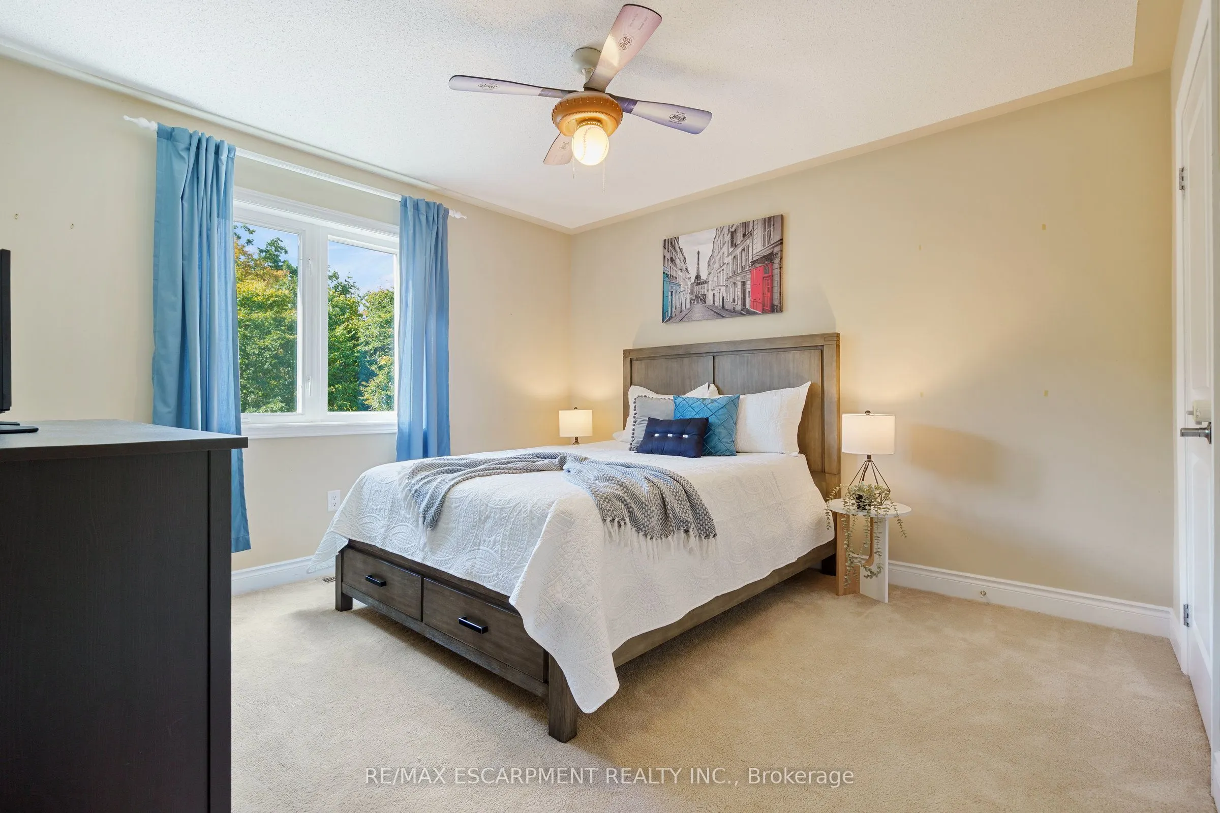 317 Great Lakes Boulevard