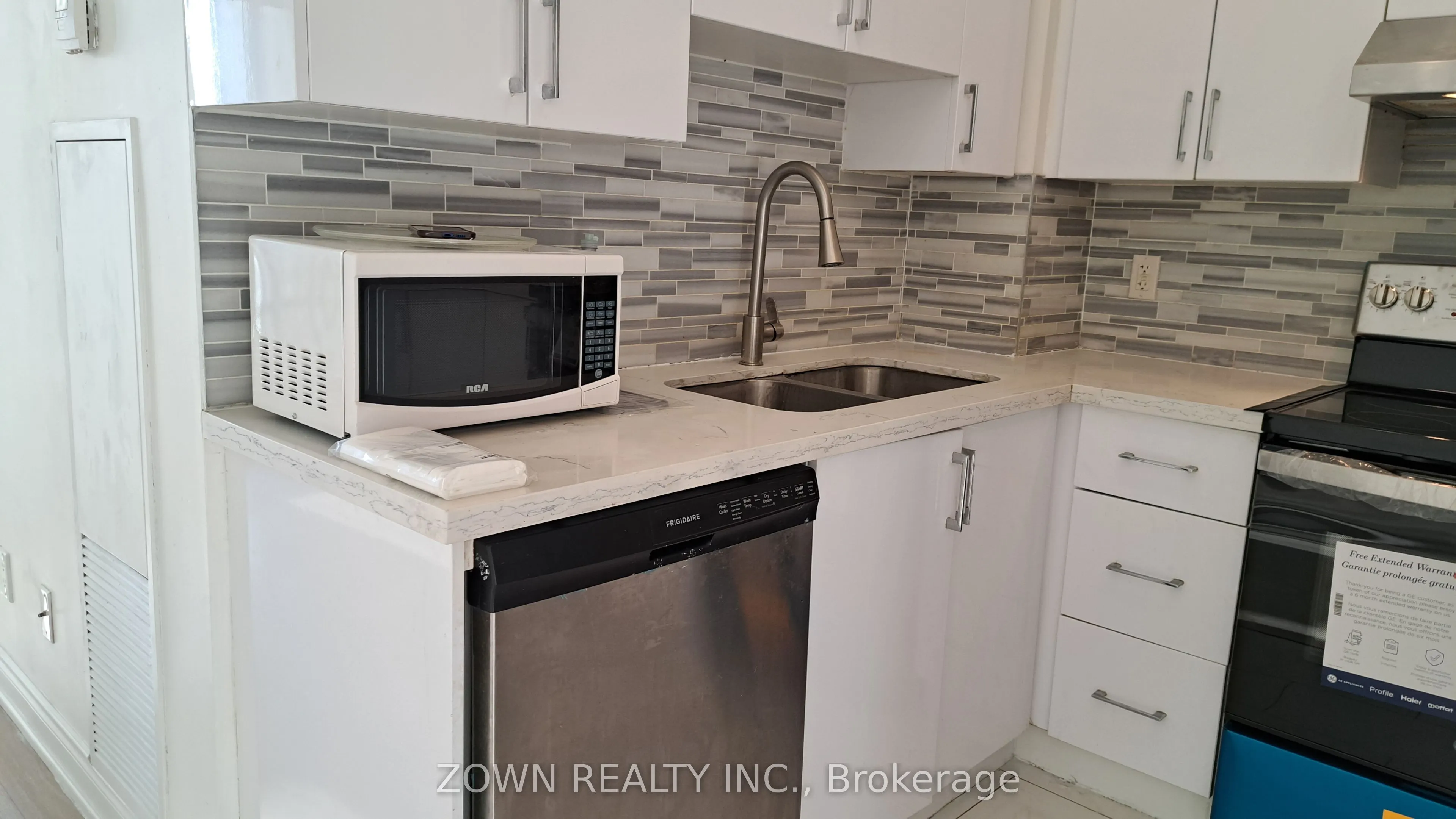 388 Prince of Wales Drive, #405