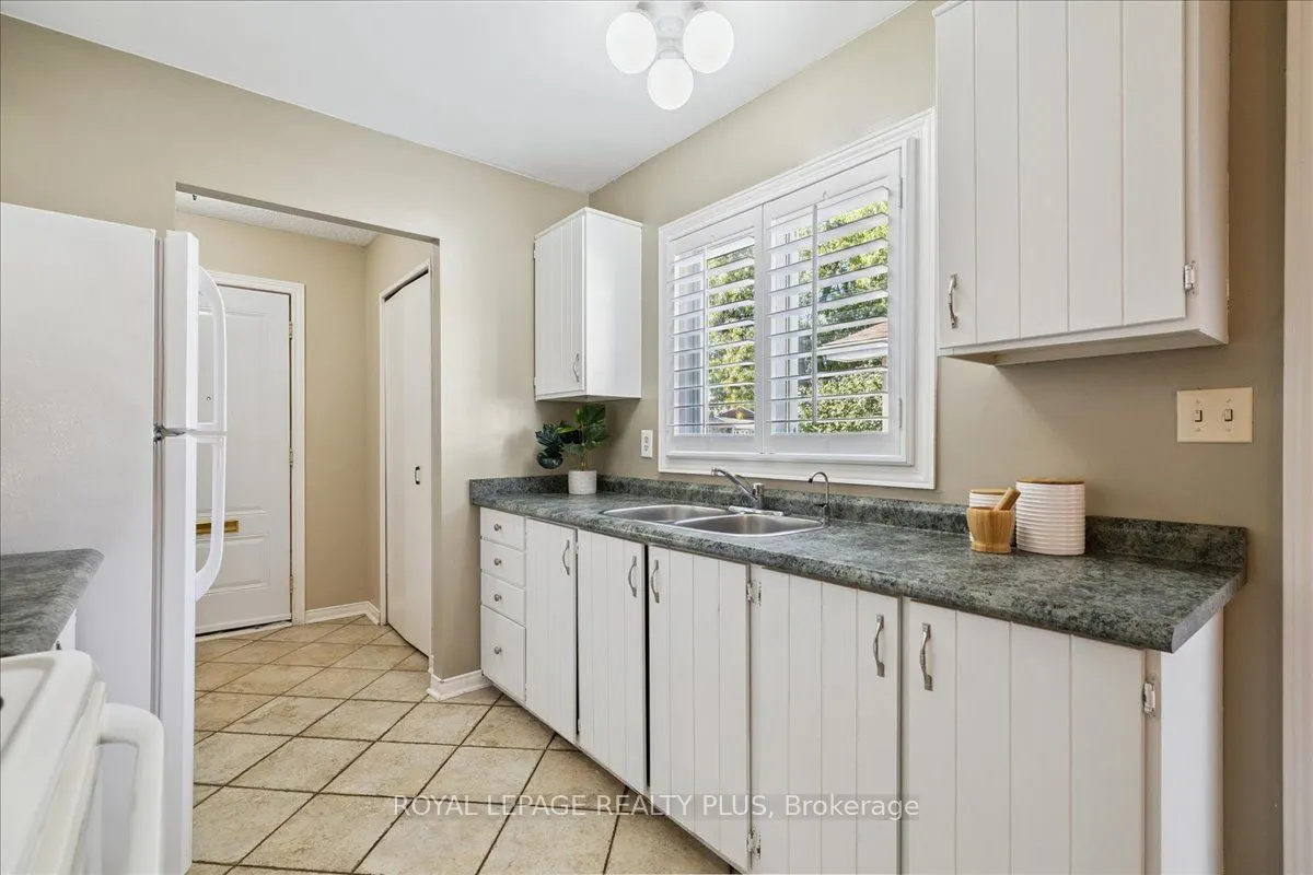 3290 Masthead Crescent