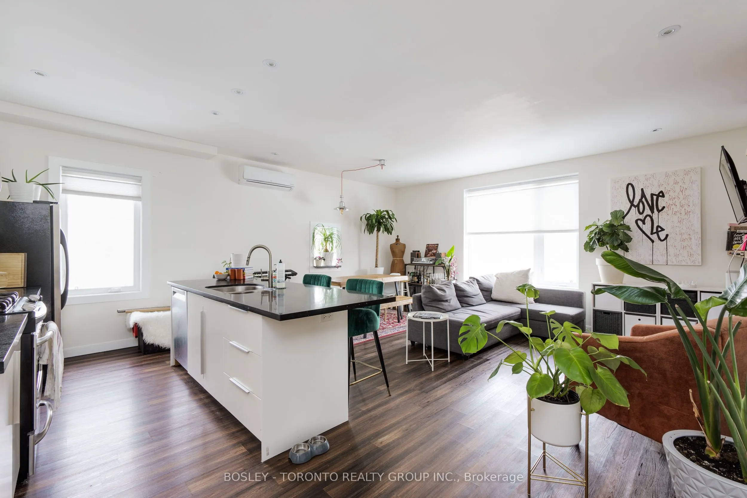 230 Christie Street, #Upper