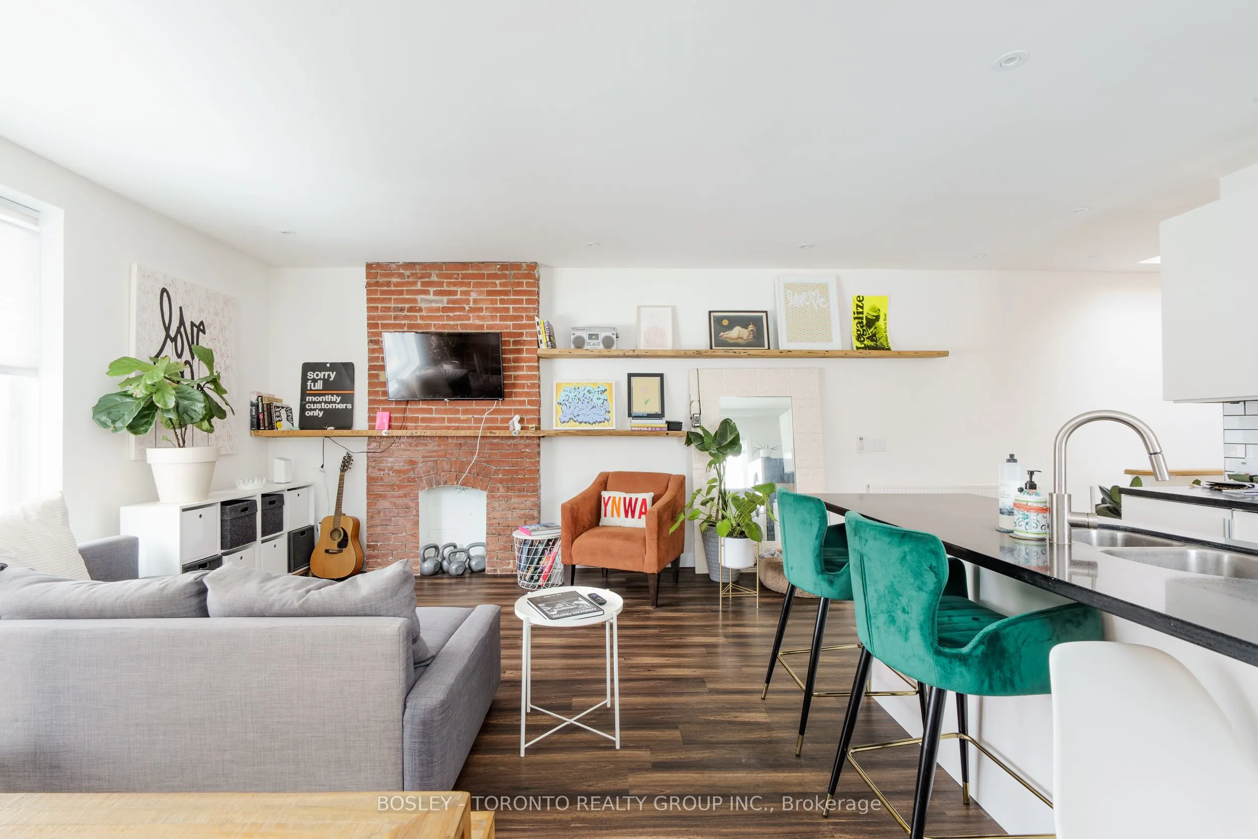 230 Christie Street, #Upper