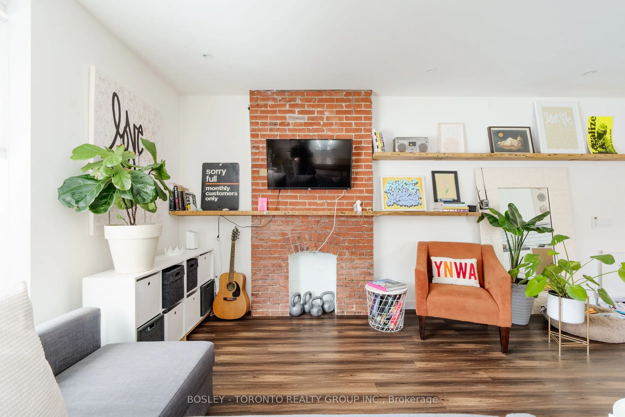 230 Christie Street, #Upper
