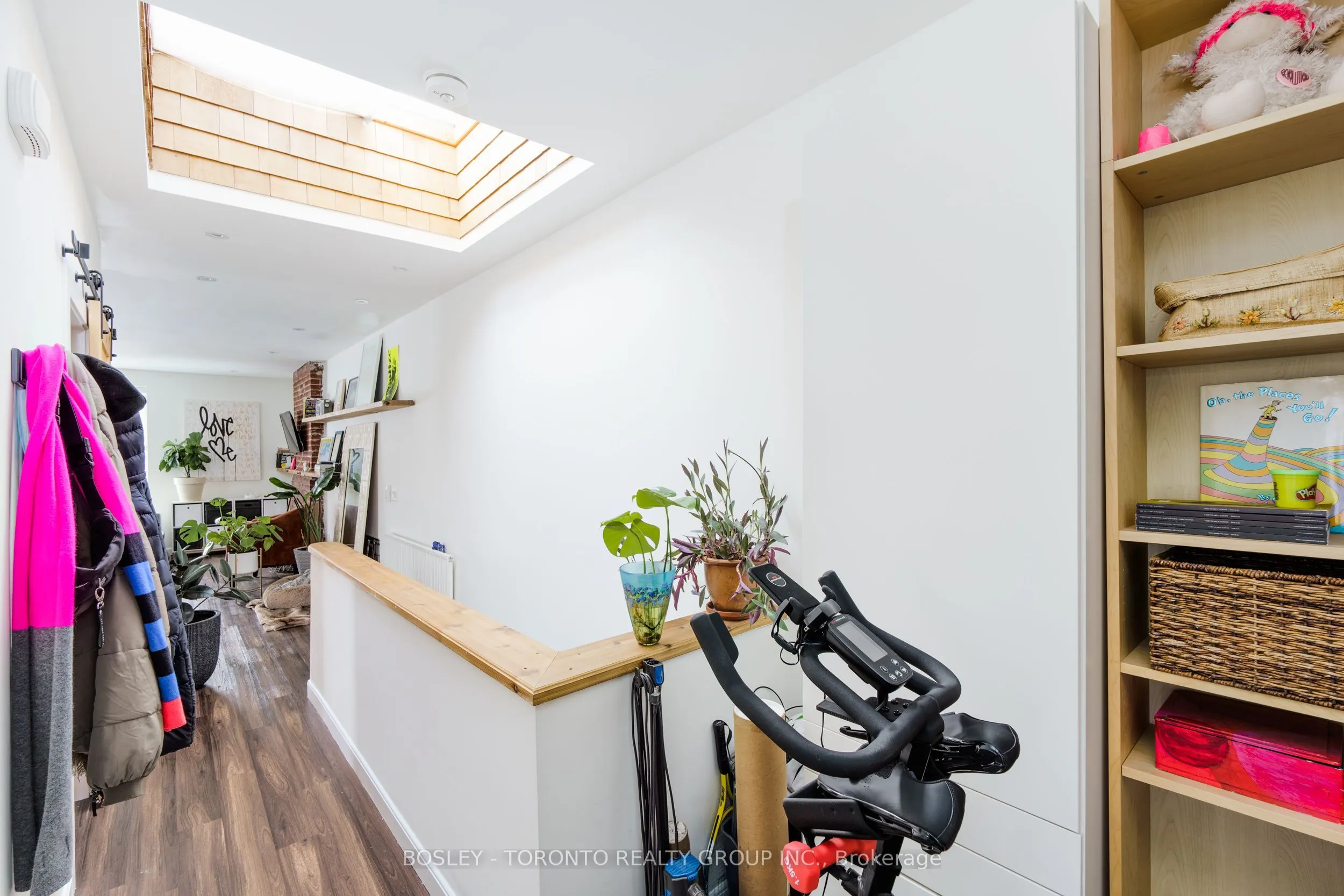 230 Christie Street, #Upper