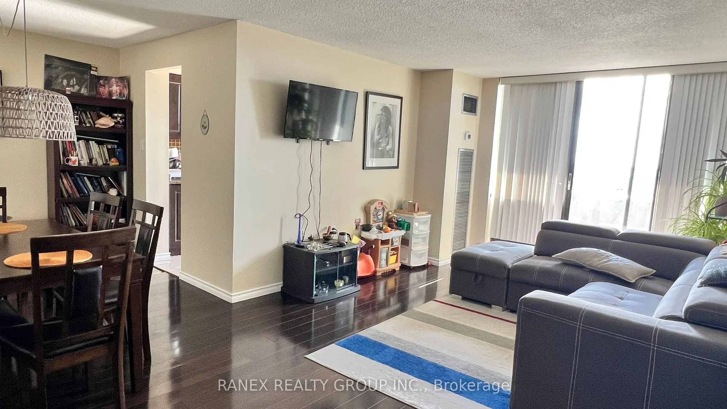 18 Knightsbridge Road, #2604