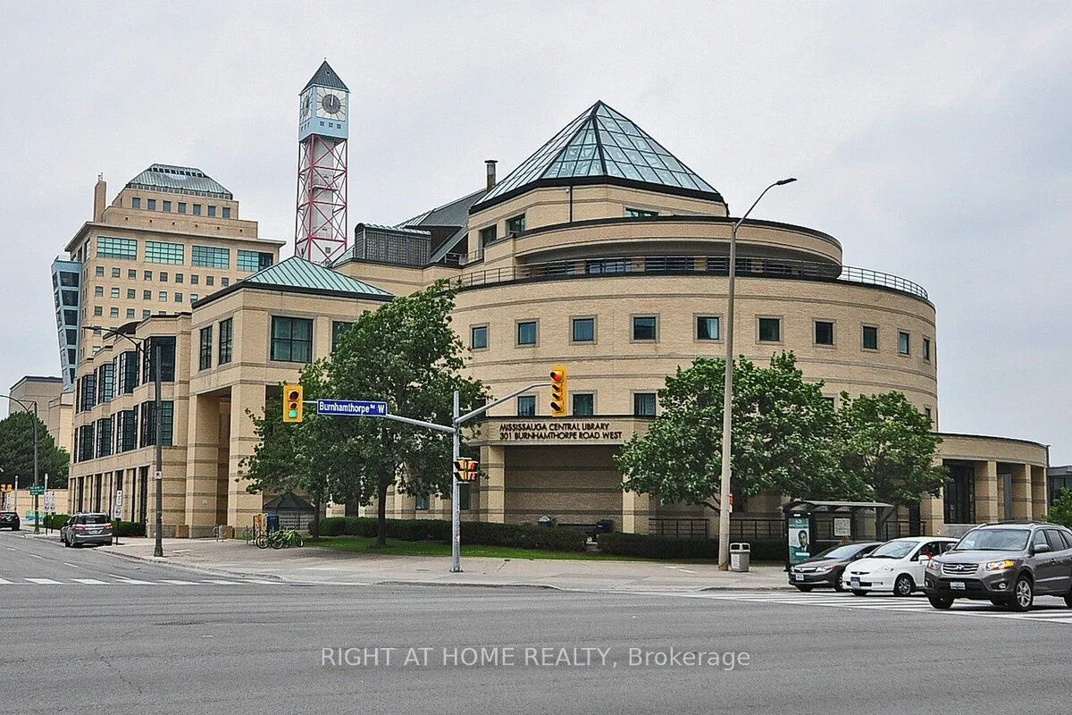 220 Burnhamthorpe Road W, #1805