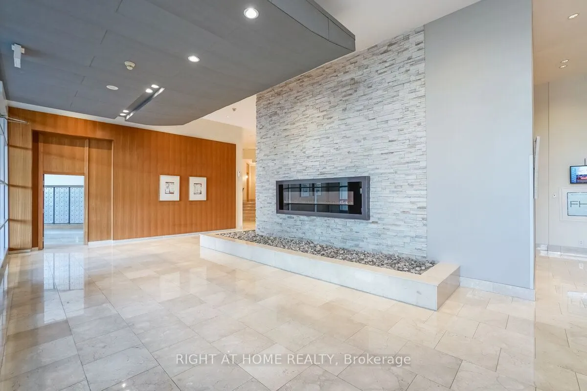 220 Burnhamthorpe Road W, #1805