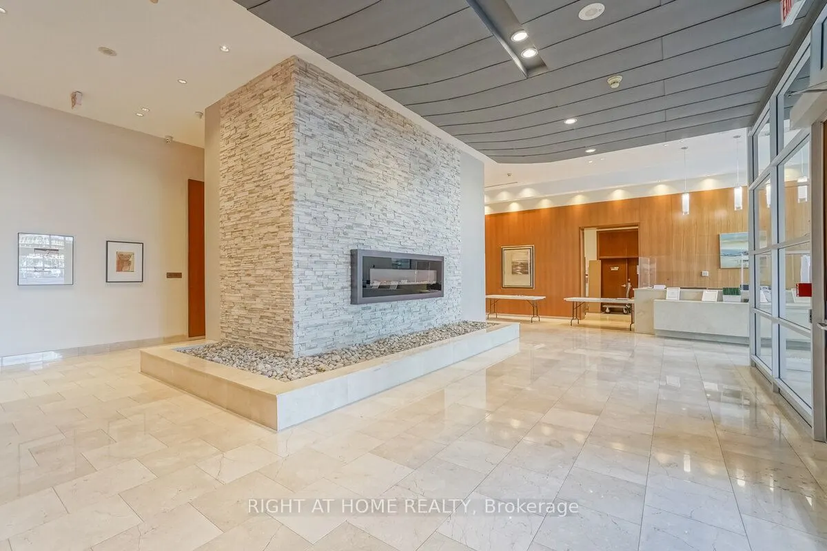 220 Burnhamthorpe Road W, #1805