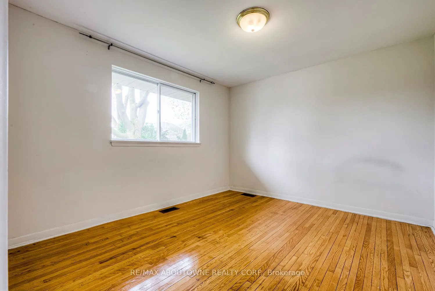 530 Lees Lane