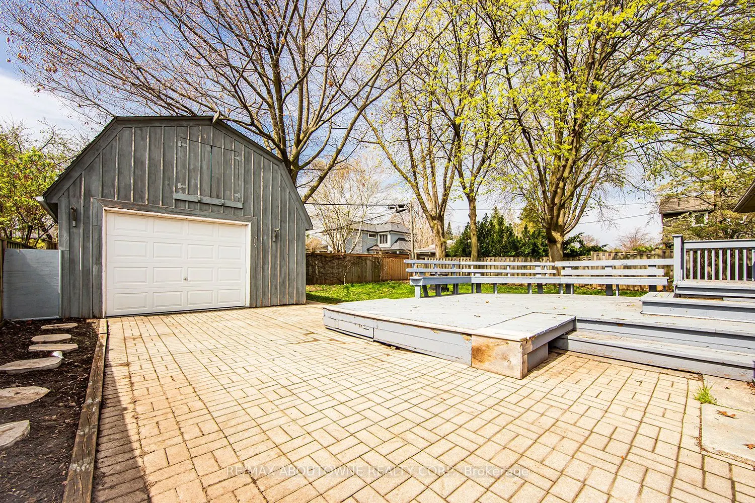 530 Lees Lane