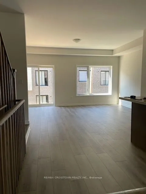 16 Heathrow Lane