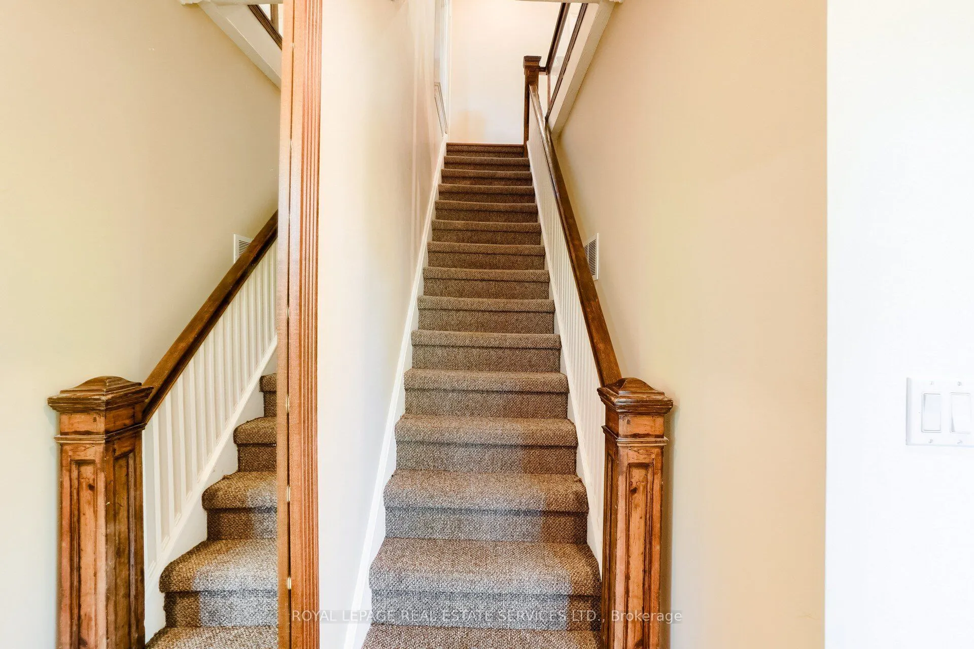 117 St Johns Road, #Upper
