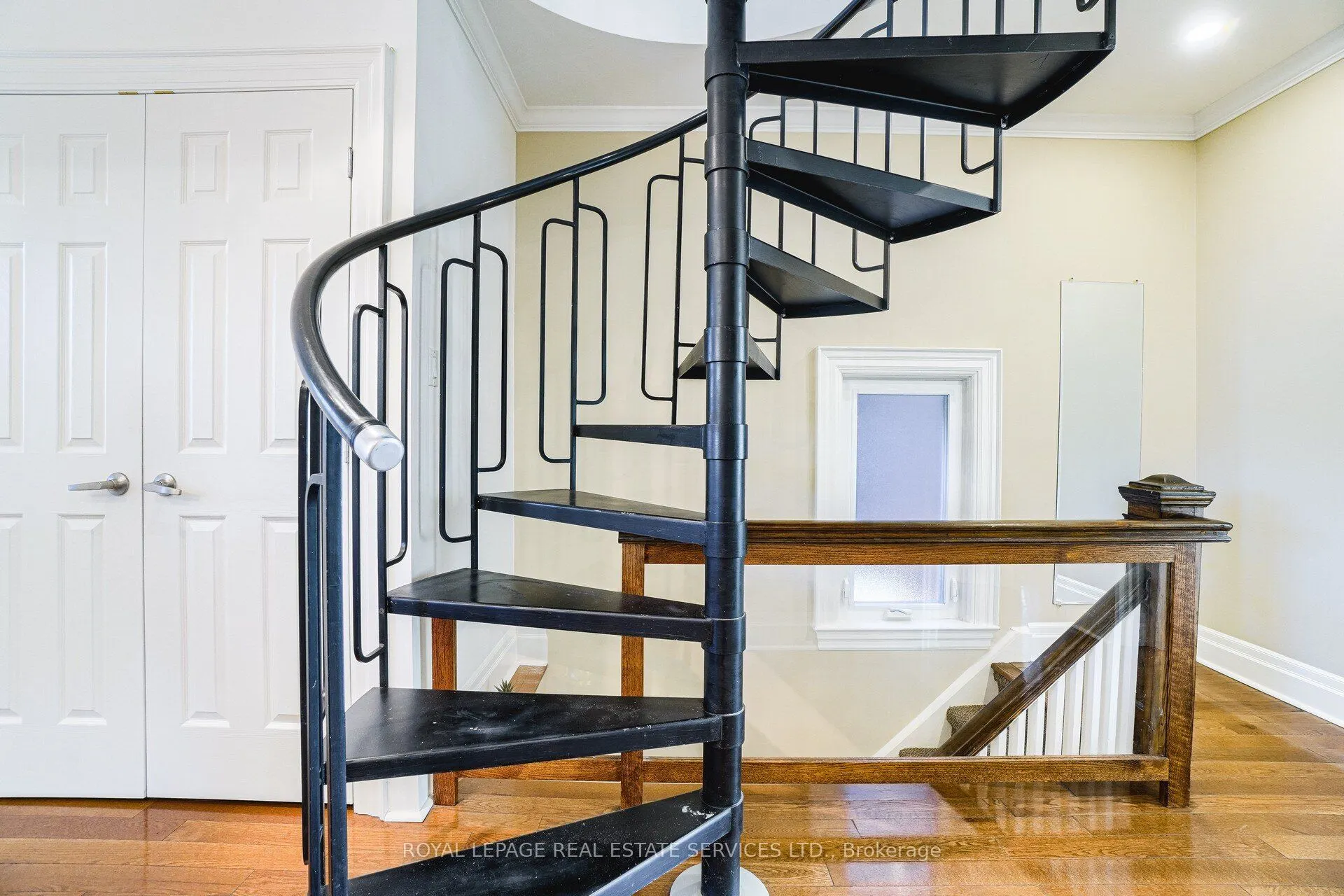 117 St Johns Road, #Upper