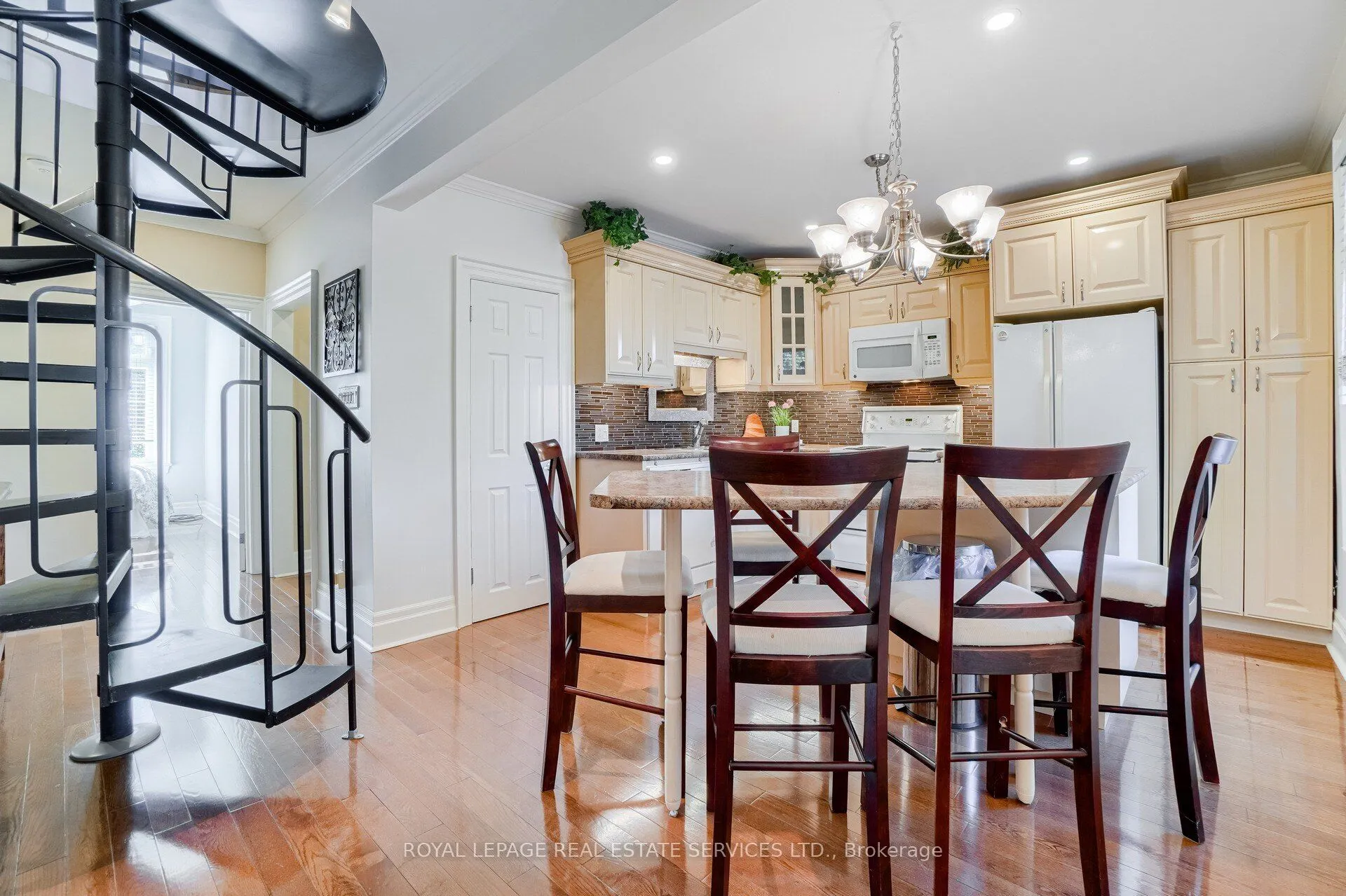 117 St Johns Road, #Upper