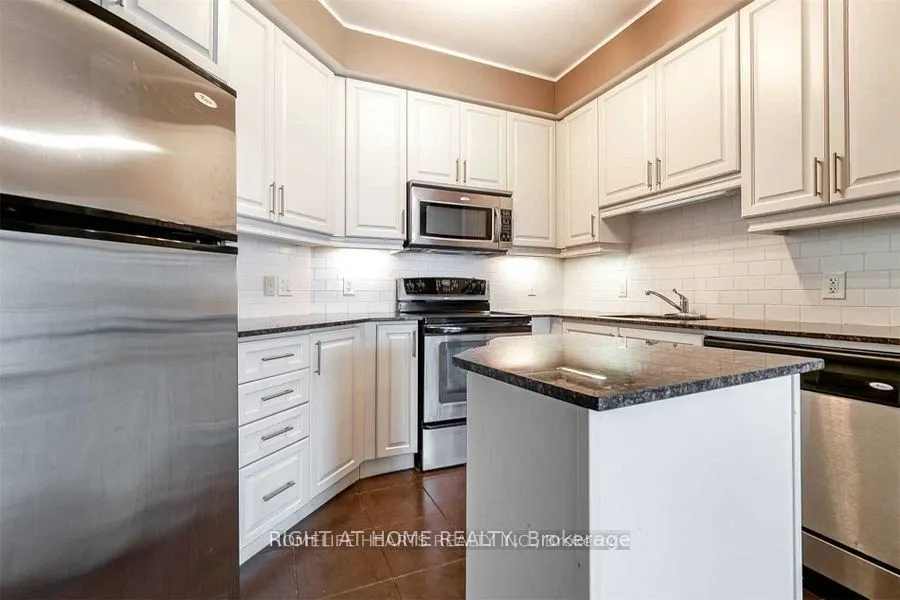 80 Absolute Avenue, #706