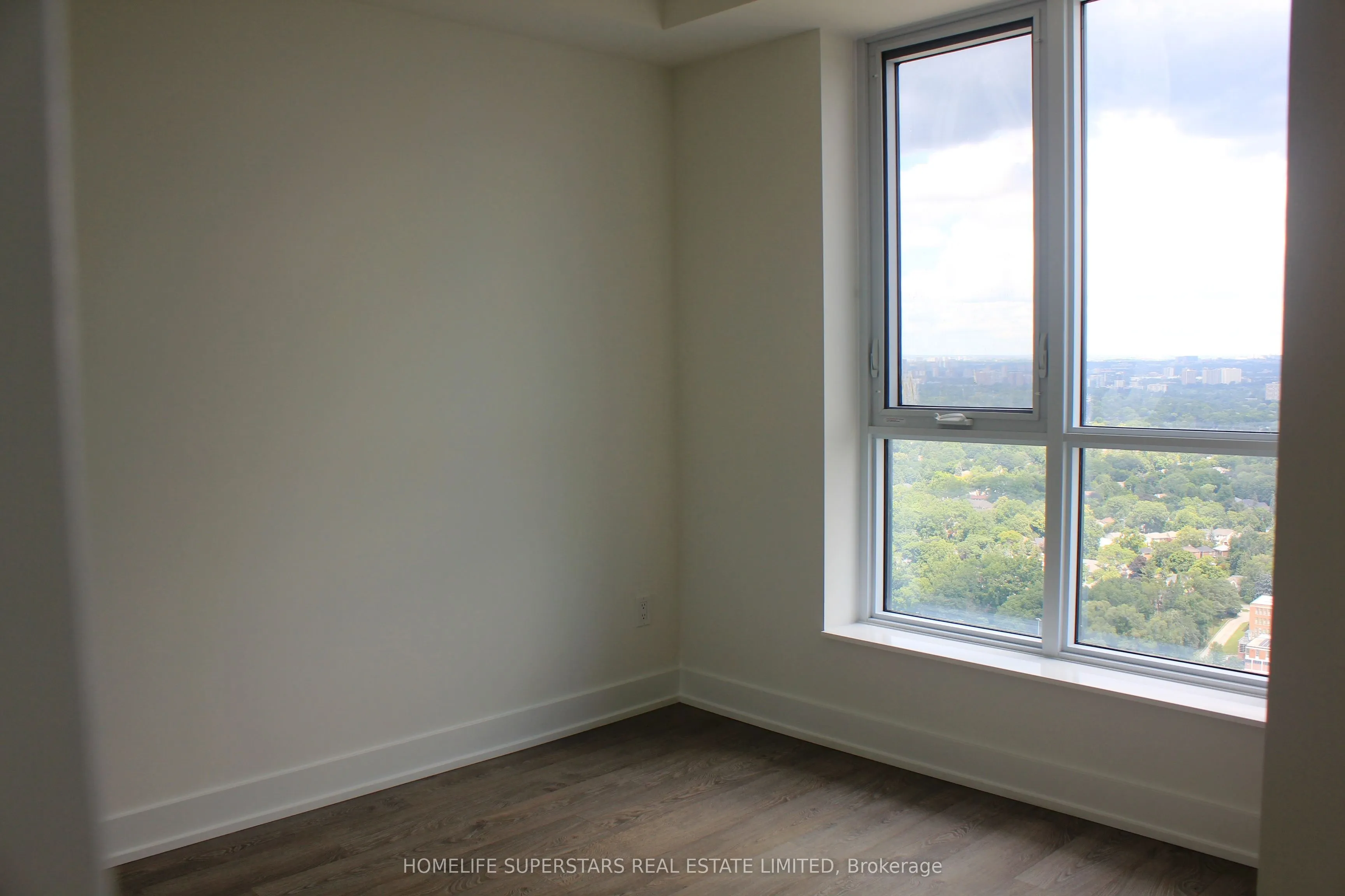 7 Mabelle Avenue, #4107