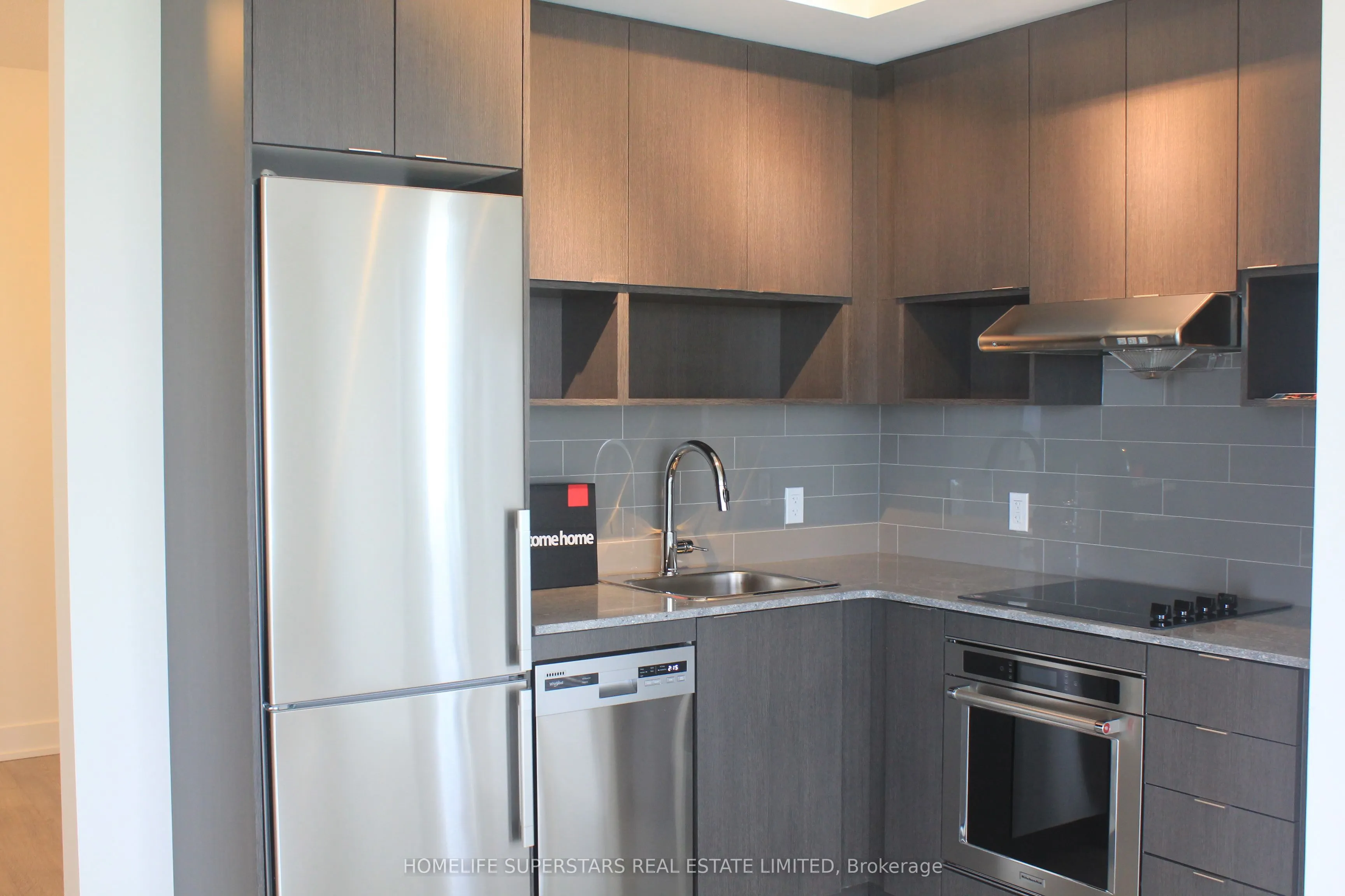 7 Mabelle Avenue, #4107