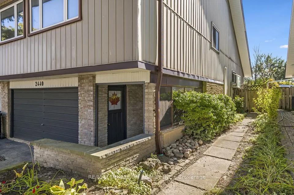 2440 Mainroyal Street