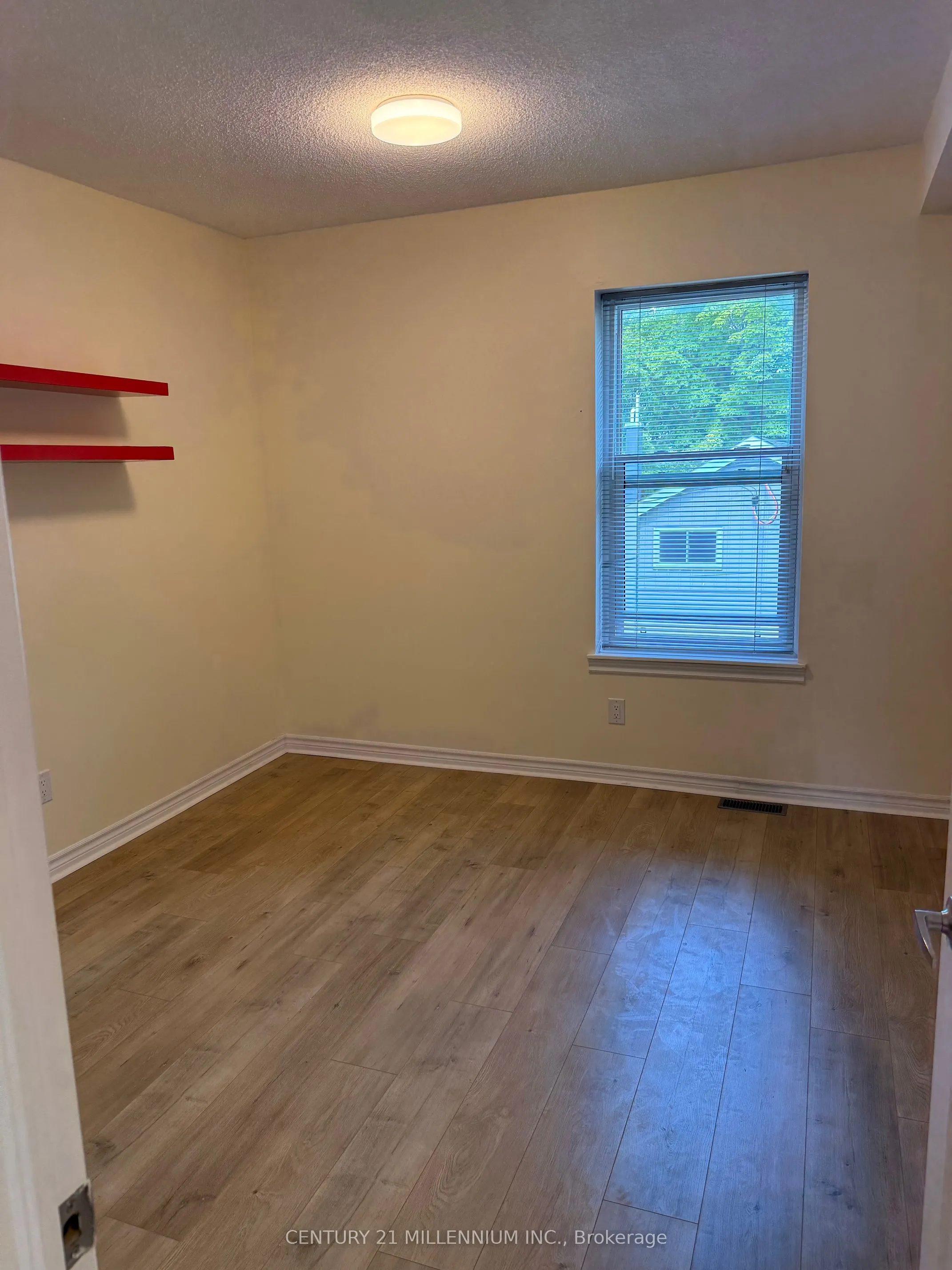 1529 Queen Street E, #1