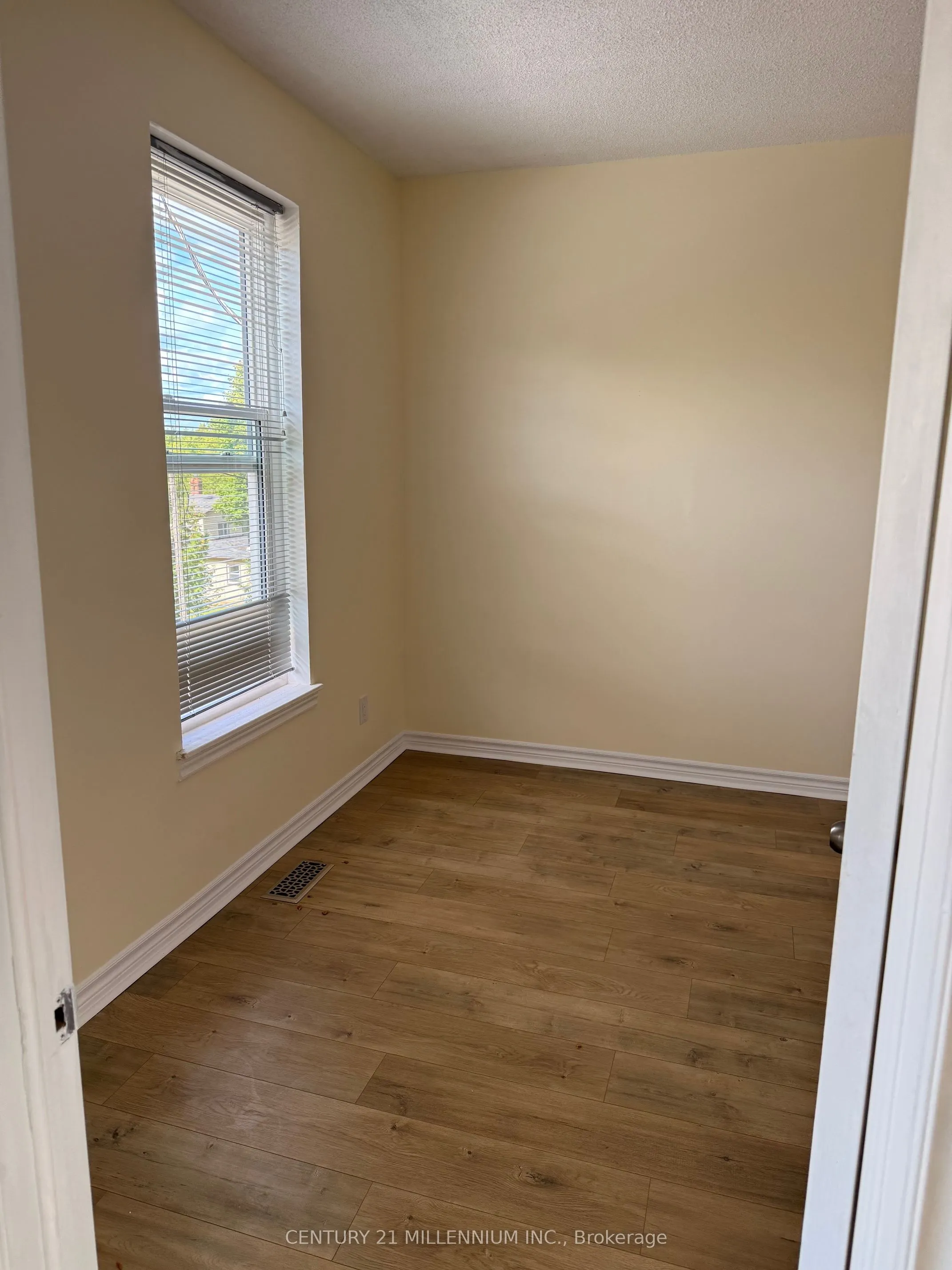 1529 Queen Street E, #1