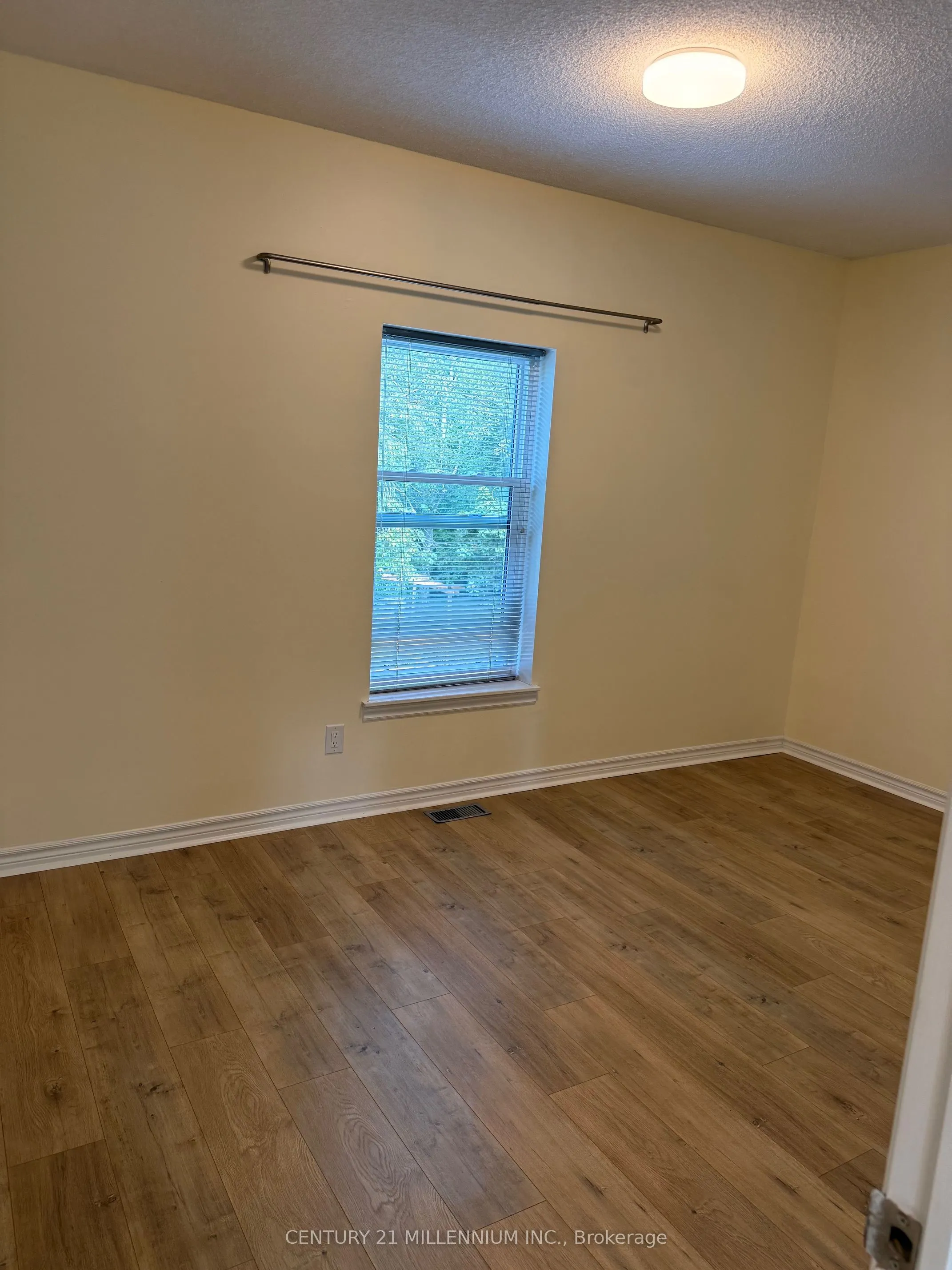 1529 Queen Street E, #1