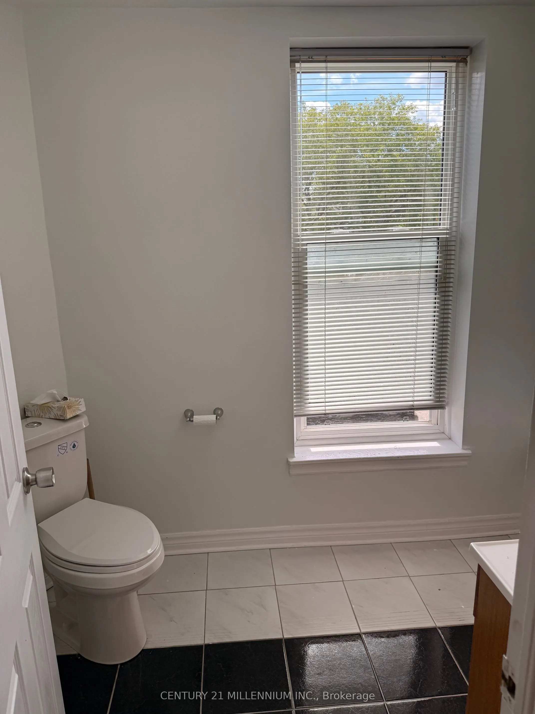 1529 Queen Street E, #1