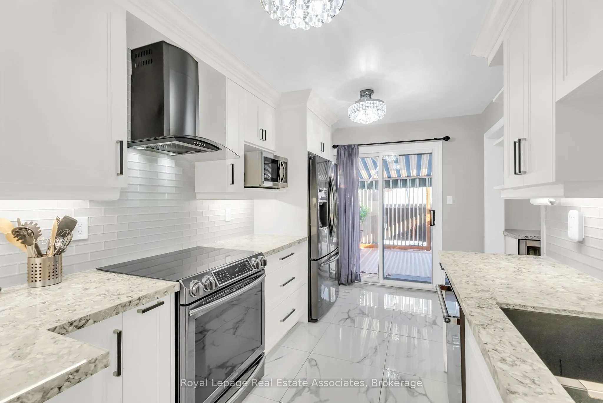 548 Leatherleaf Drive