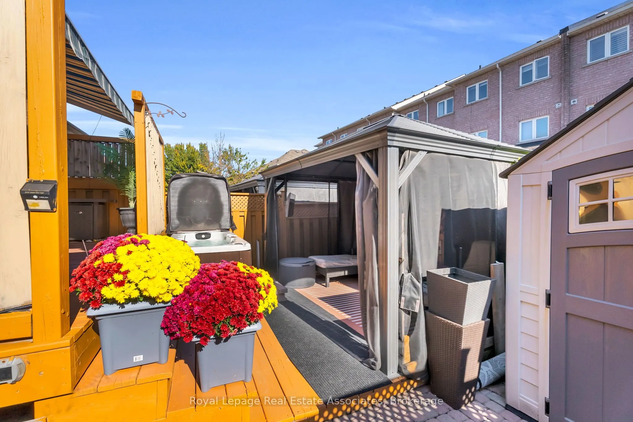 548 Leatherleaf Drive