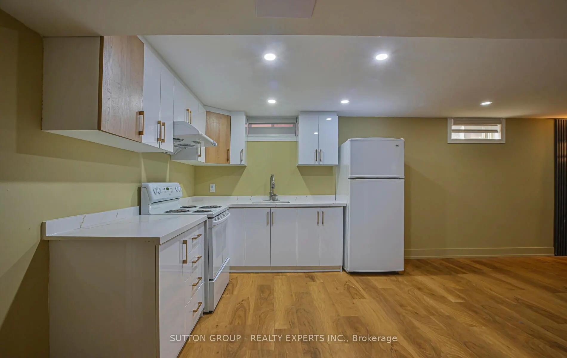 4322 Shelby Crescent