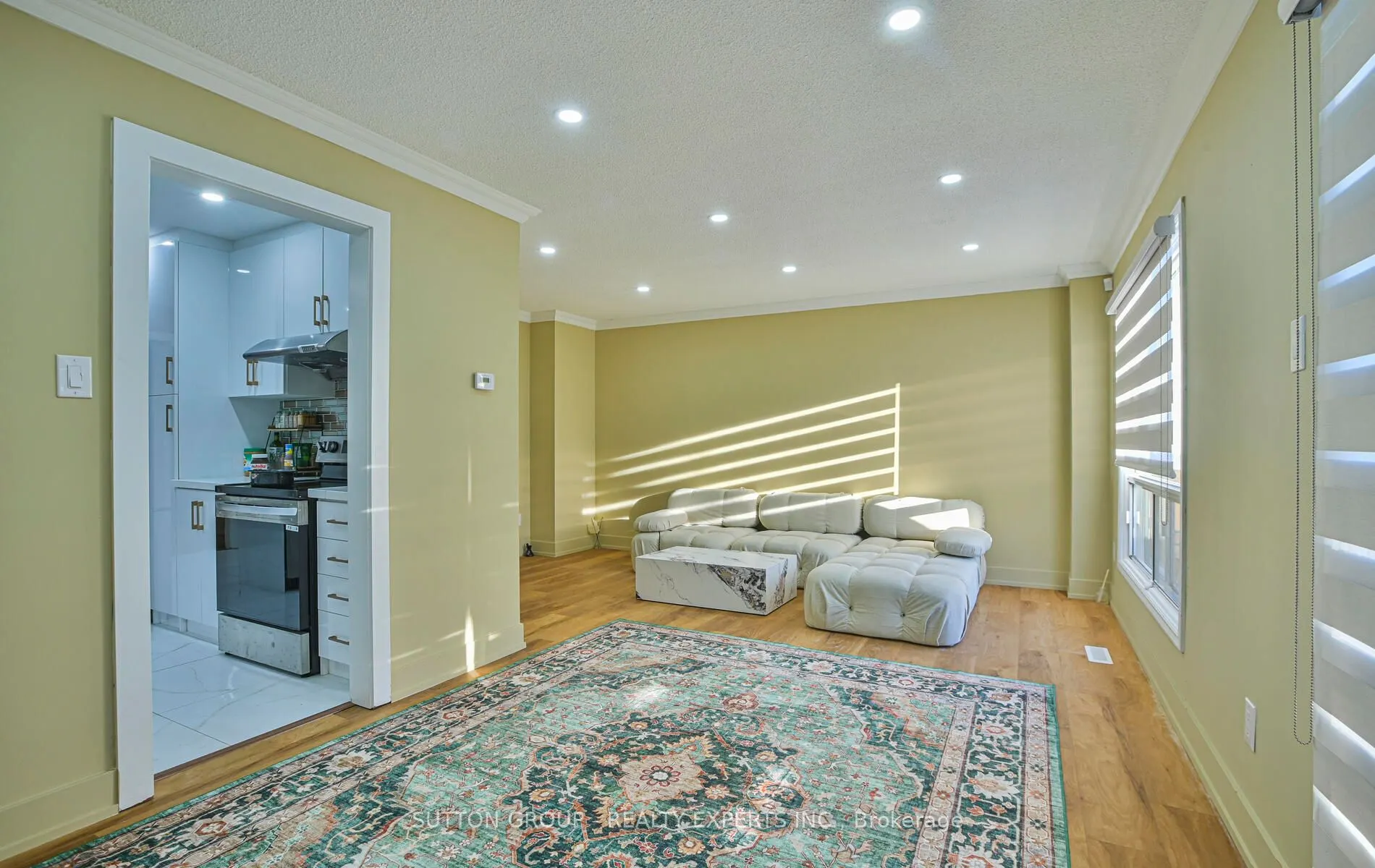 4322 Shelby Crescent