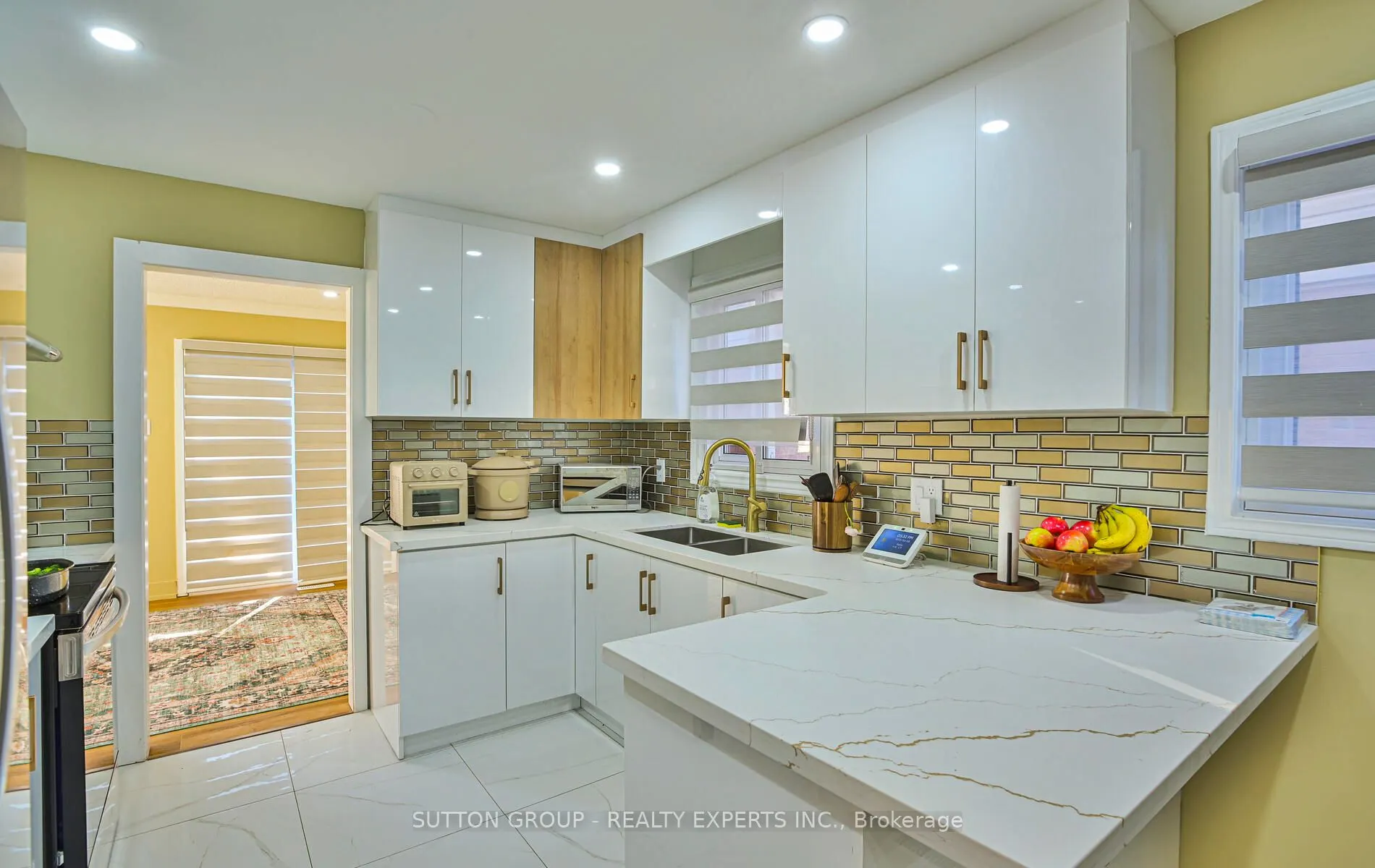 4322 Shelby Crescent