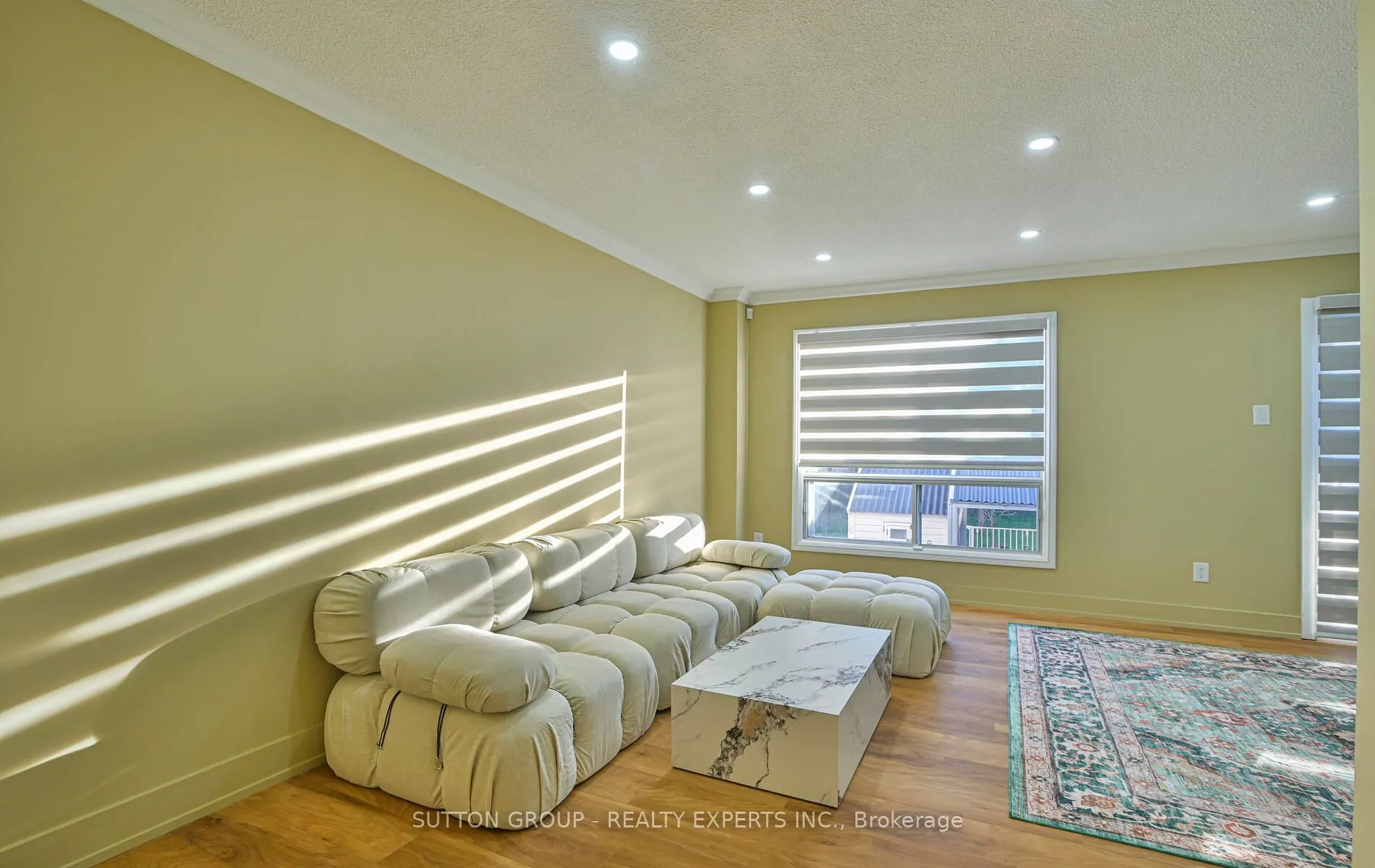4322 Shelby Crescent