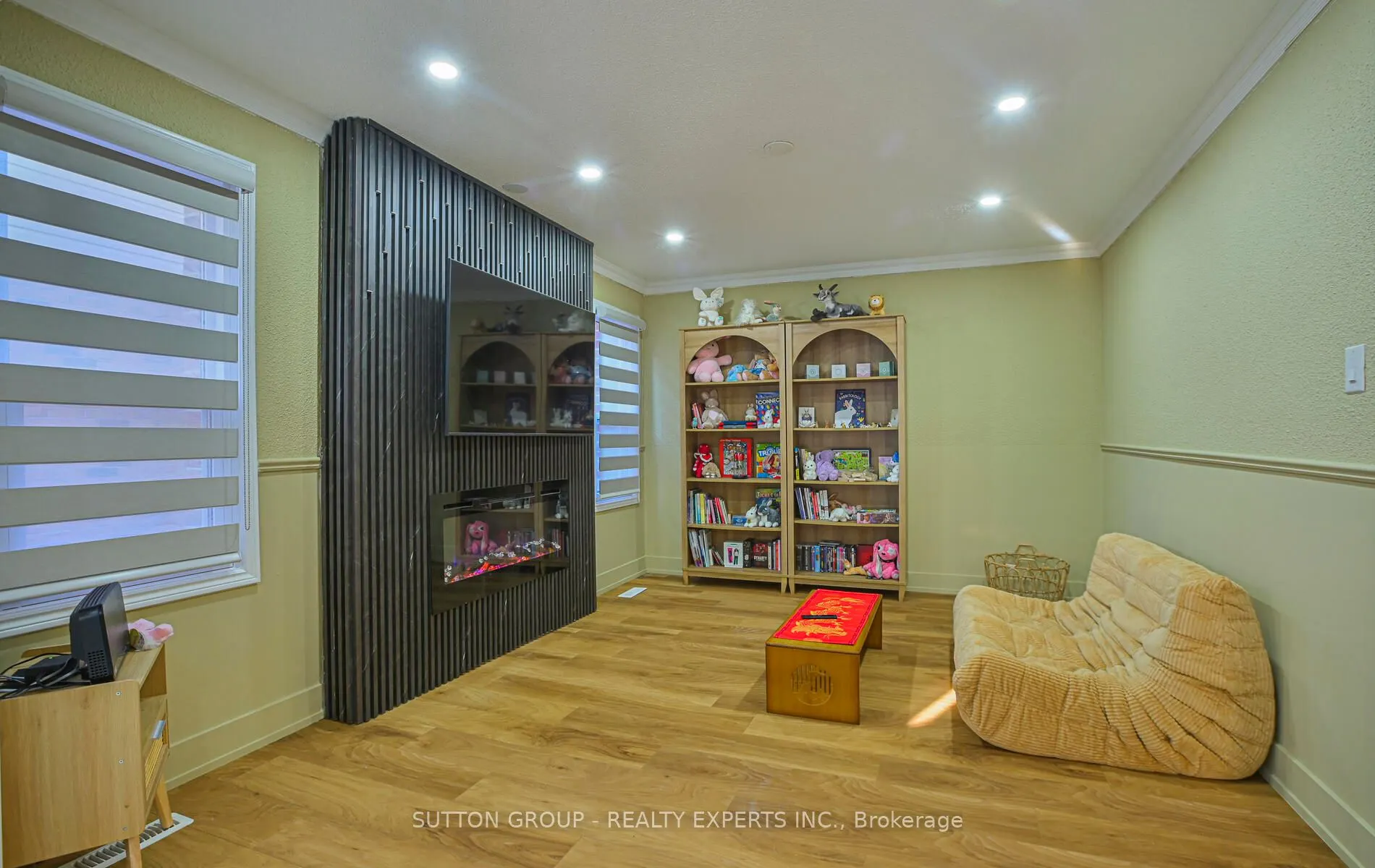 4322 Shelby Crescent