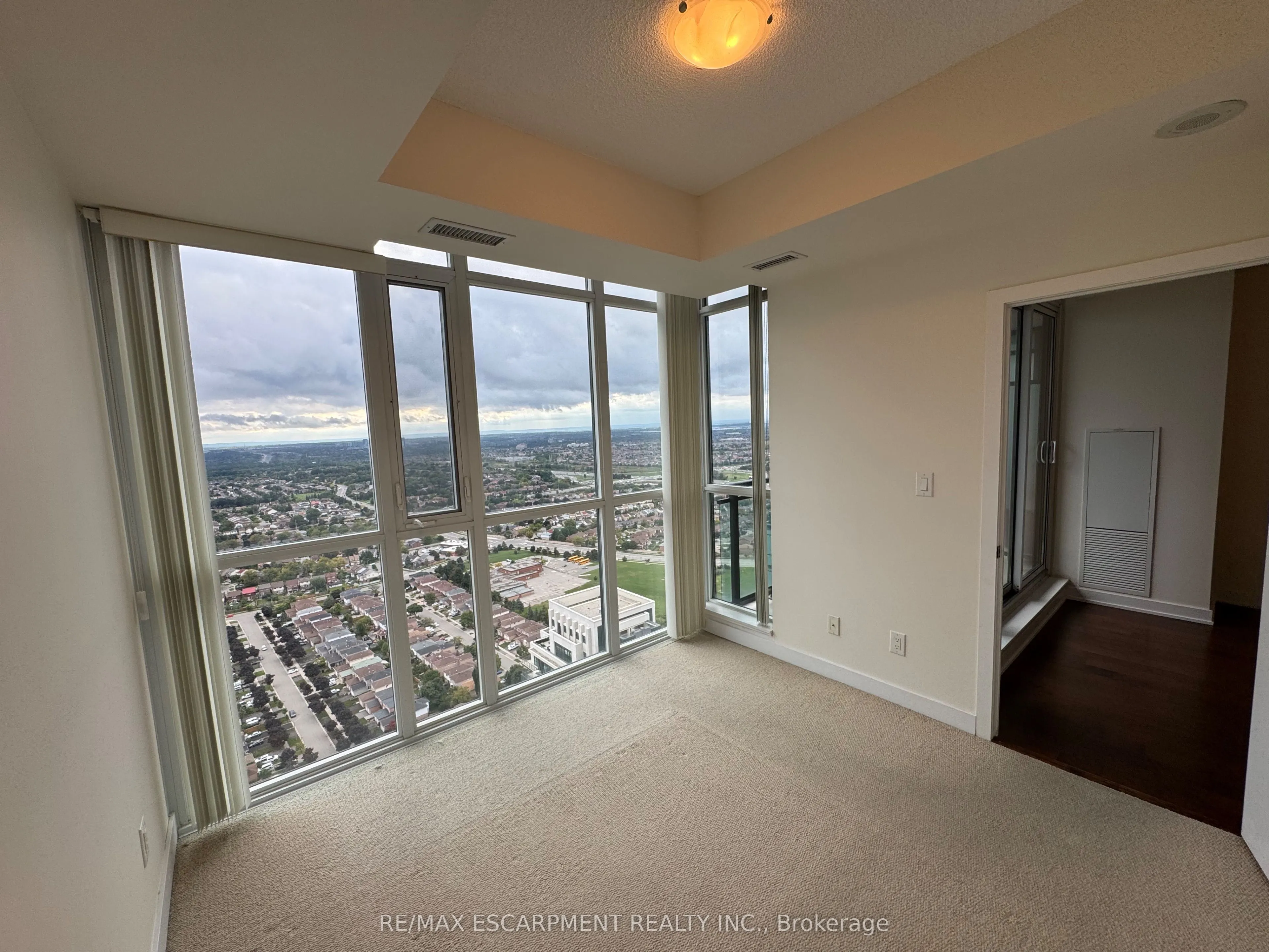 4070 Confederation Parkway