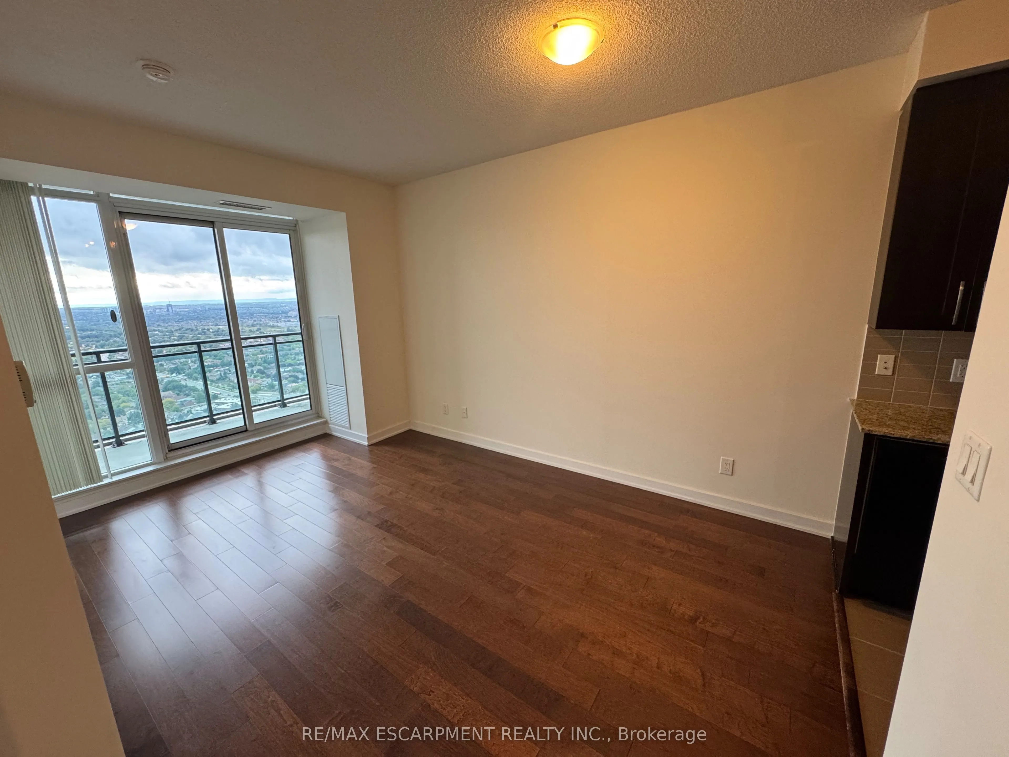 4070 Confederation Parkway