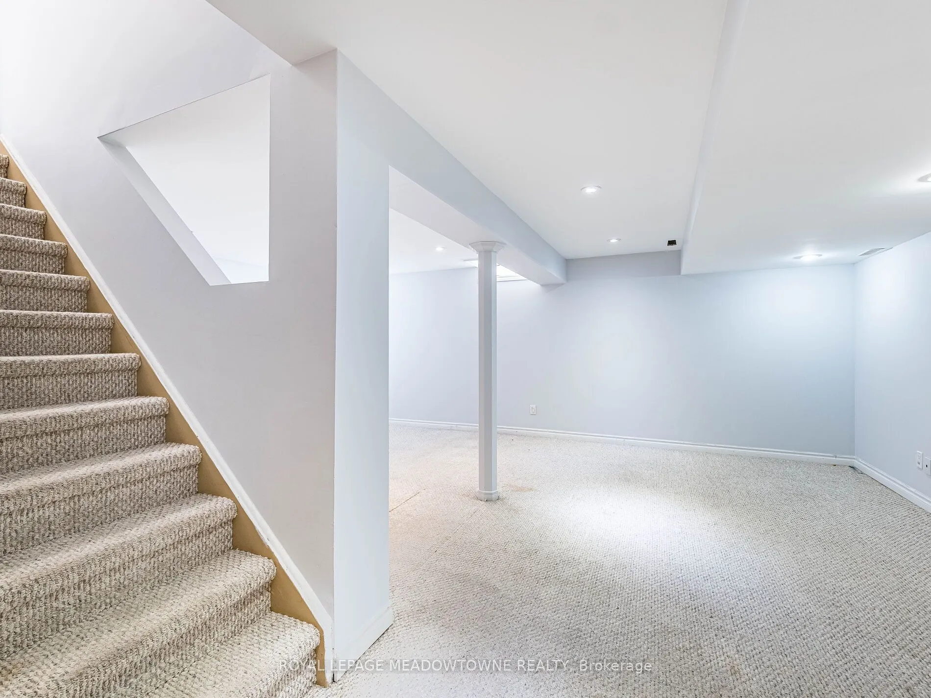 641 Porter Way