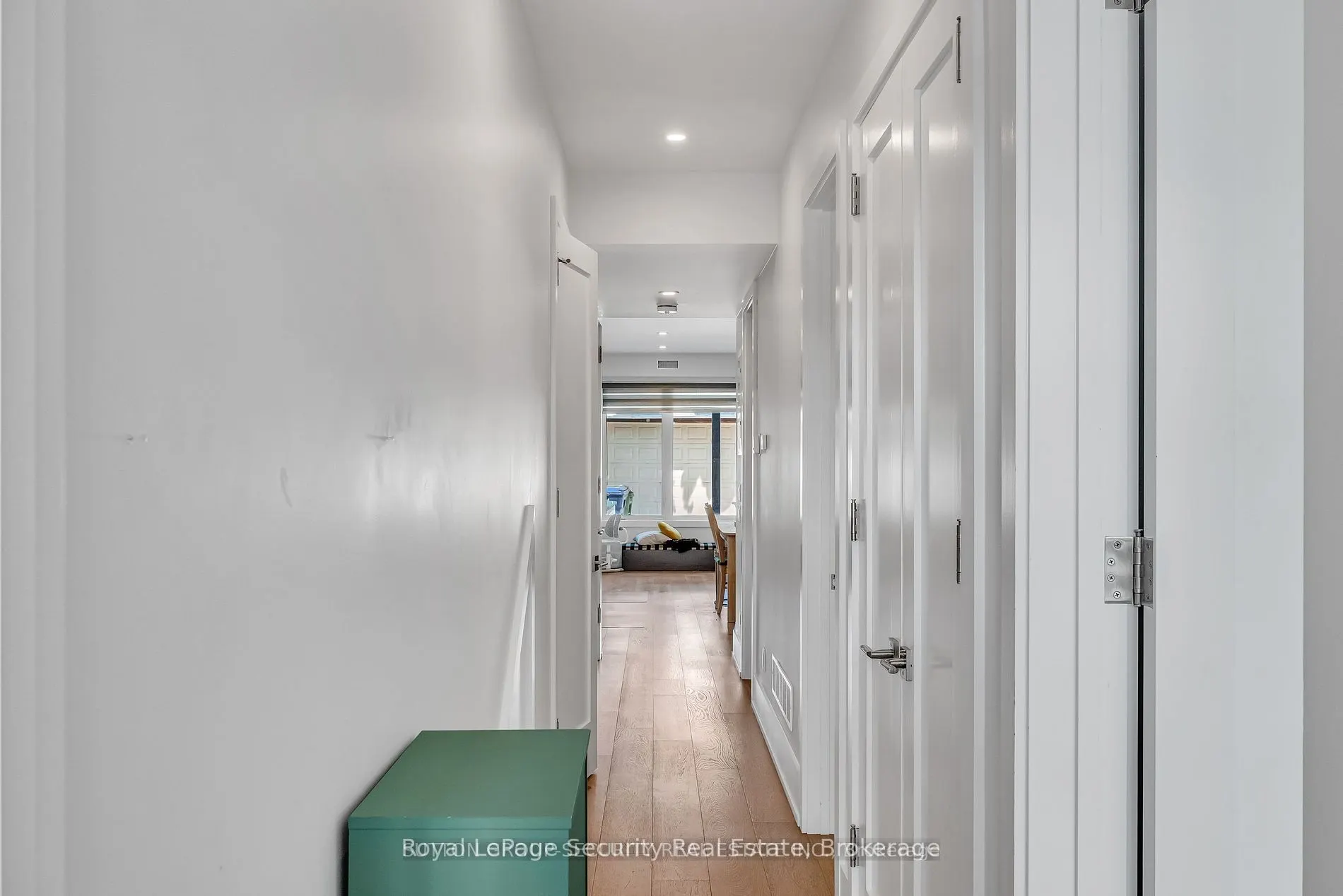 411 Blackthorn Avenue, #Main Floor