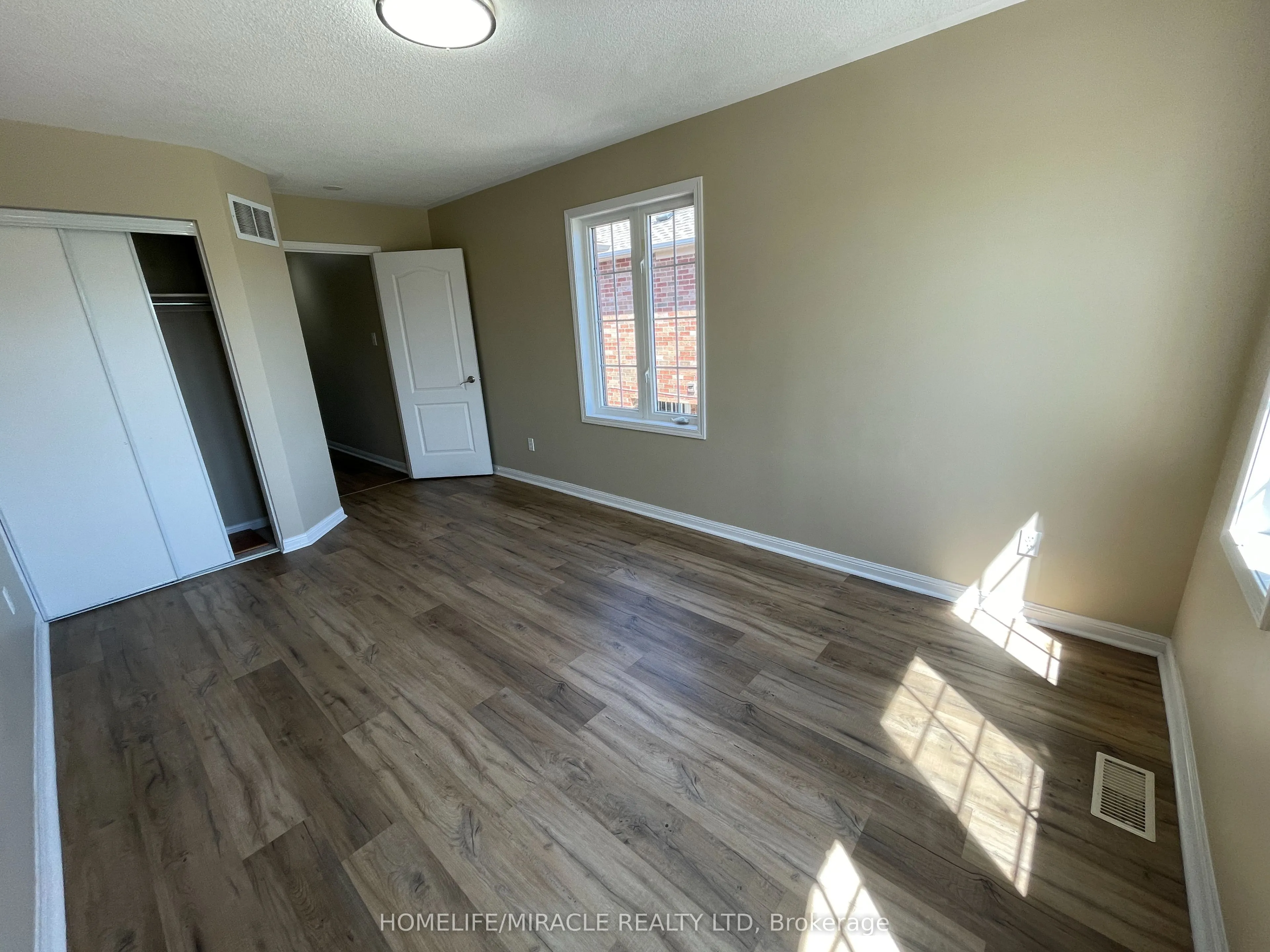 34 Brunswick Street, #Upper