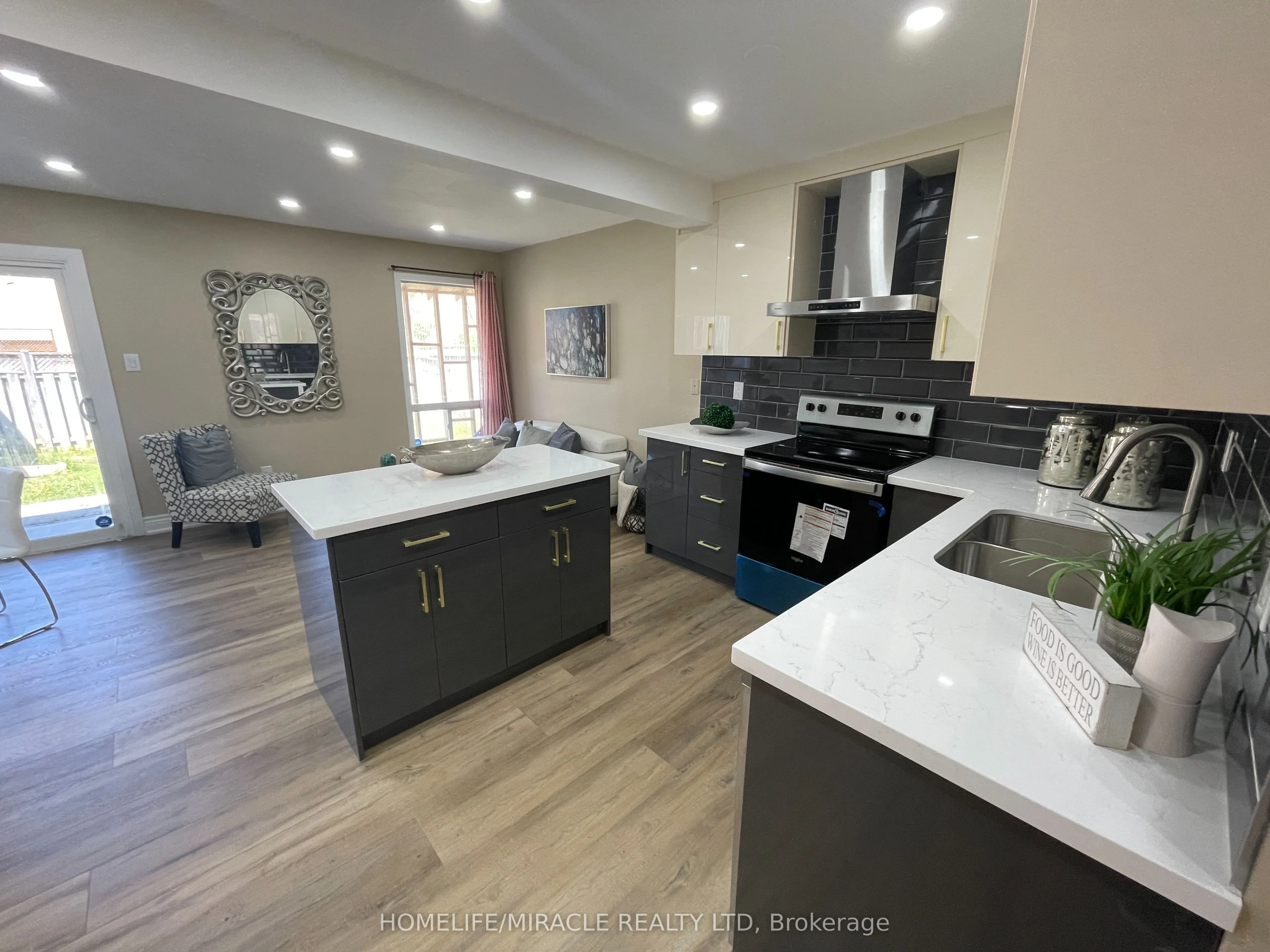 34 Brunswick Street, #Upper