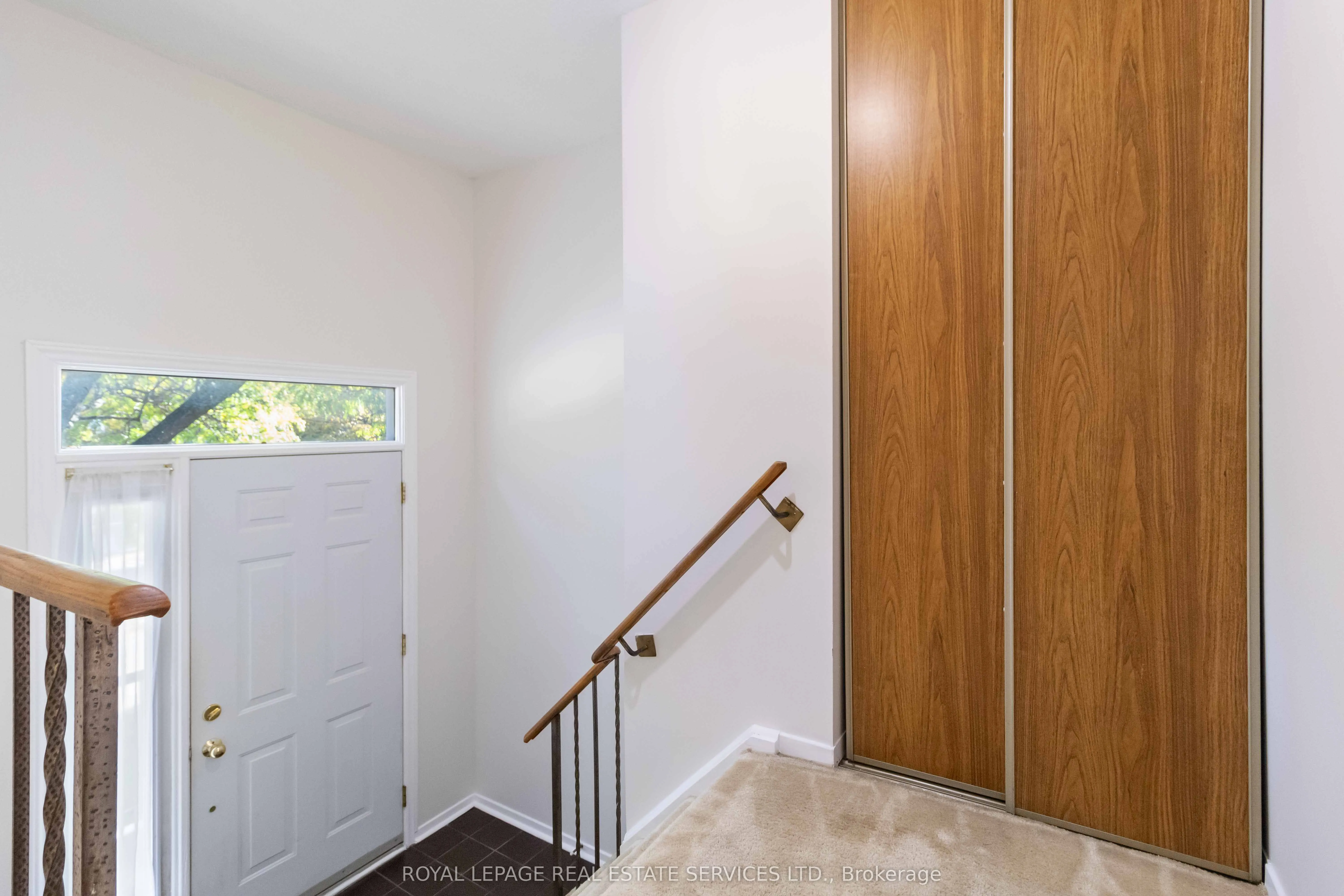 907 Thistle Down Circle