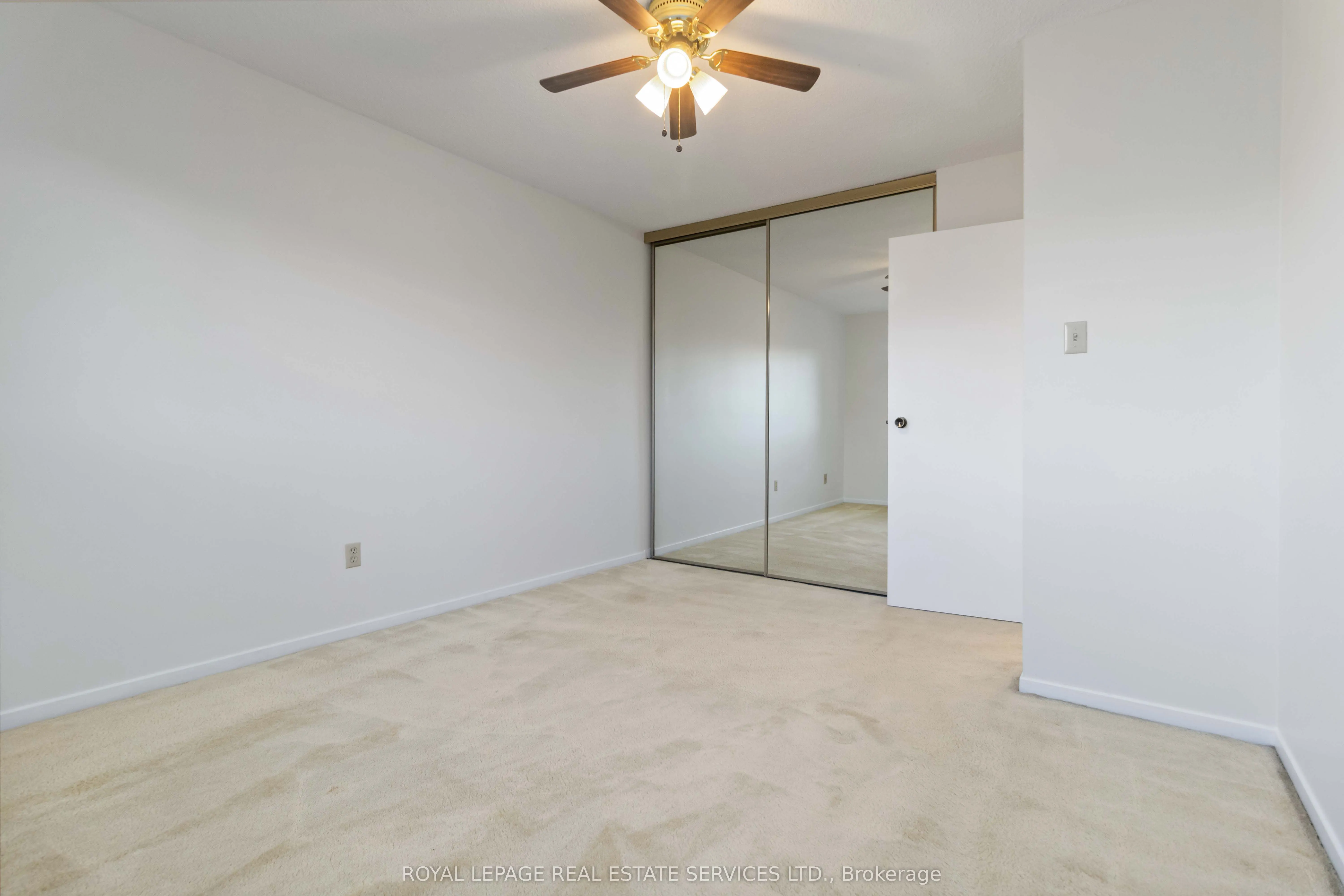 907 Thistle Down Circle