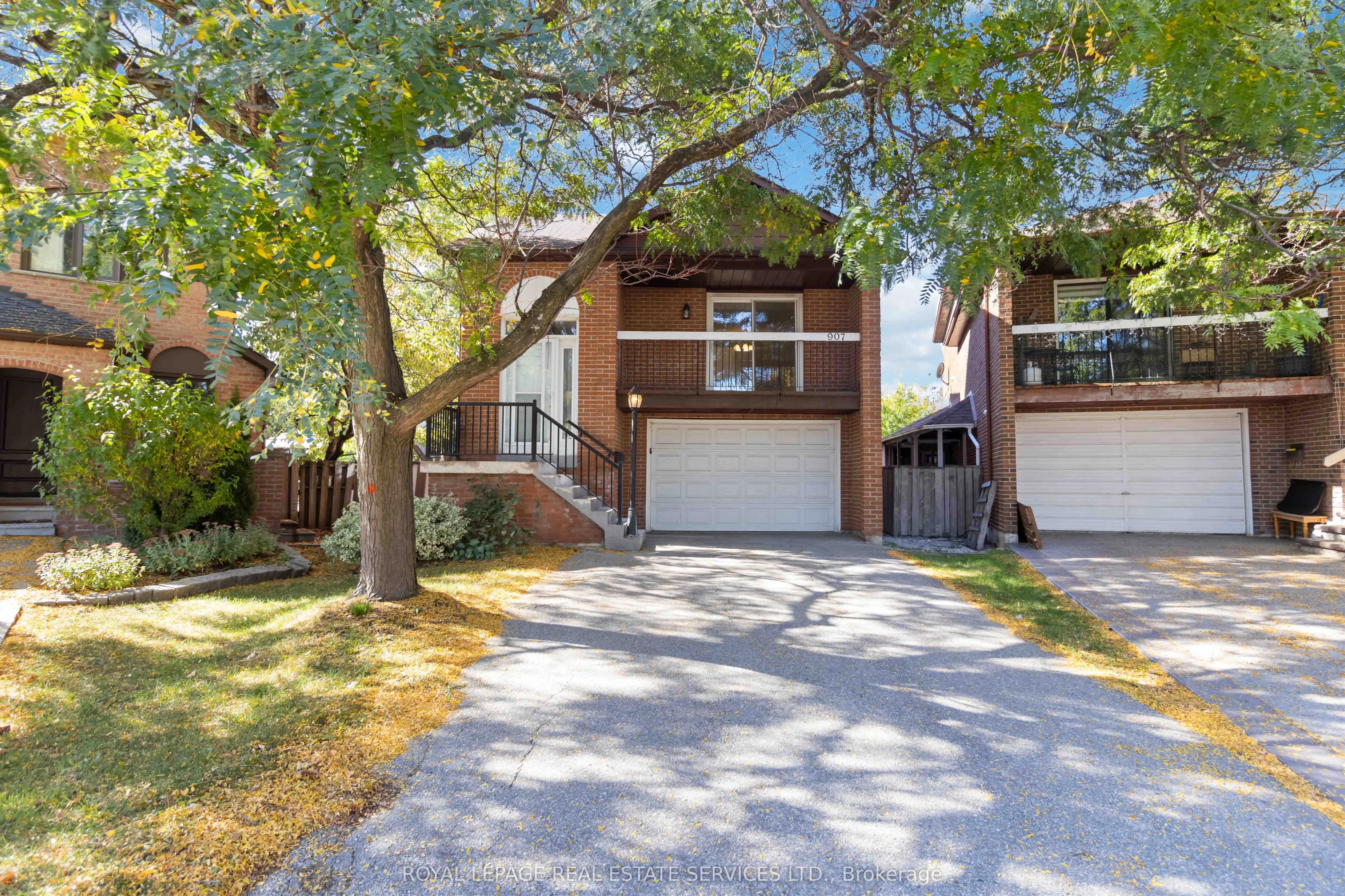 907 Thistle Down Circle