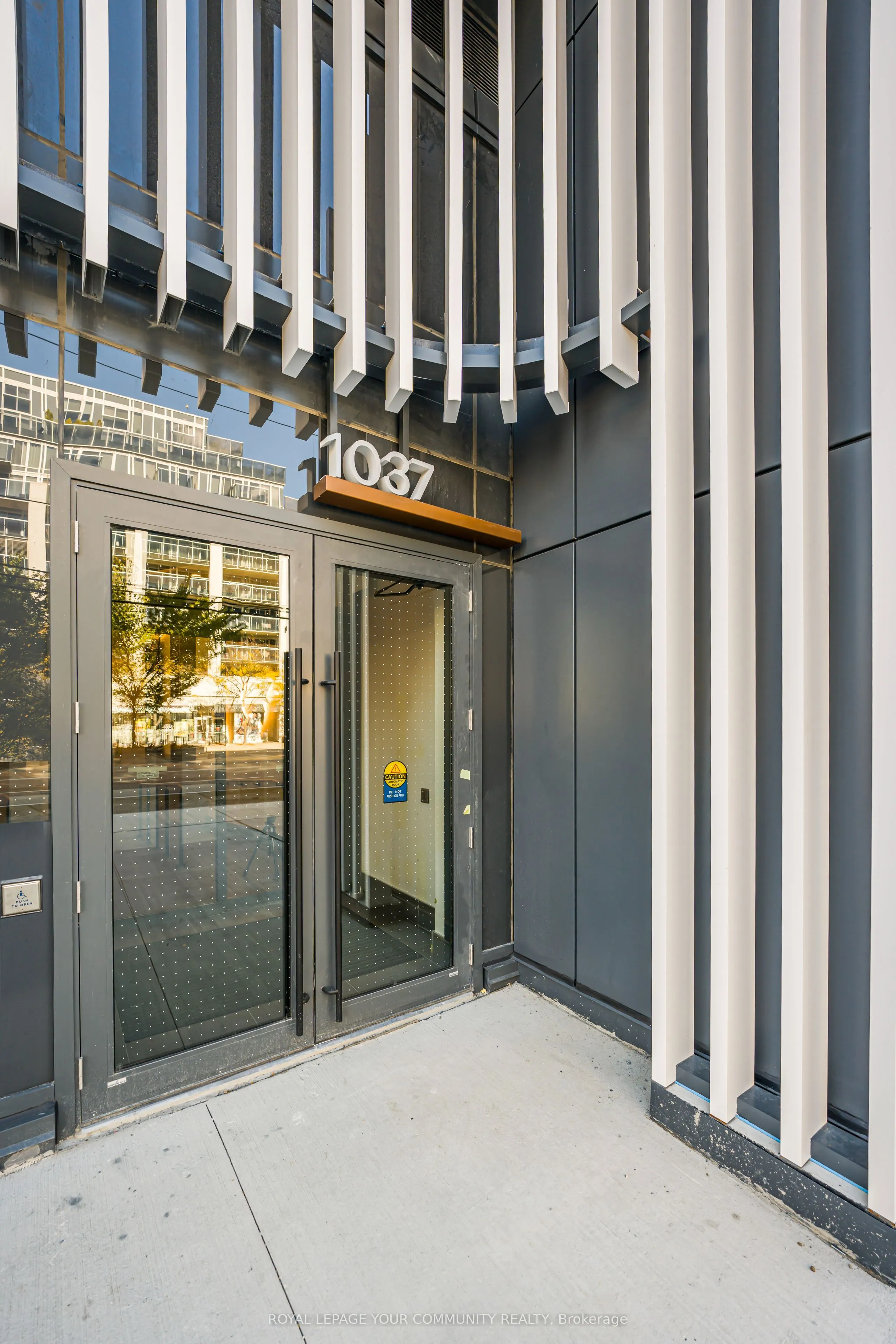 1037 The Queensway, #308