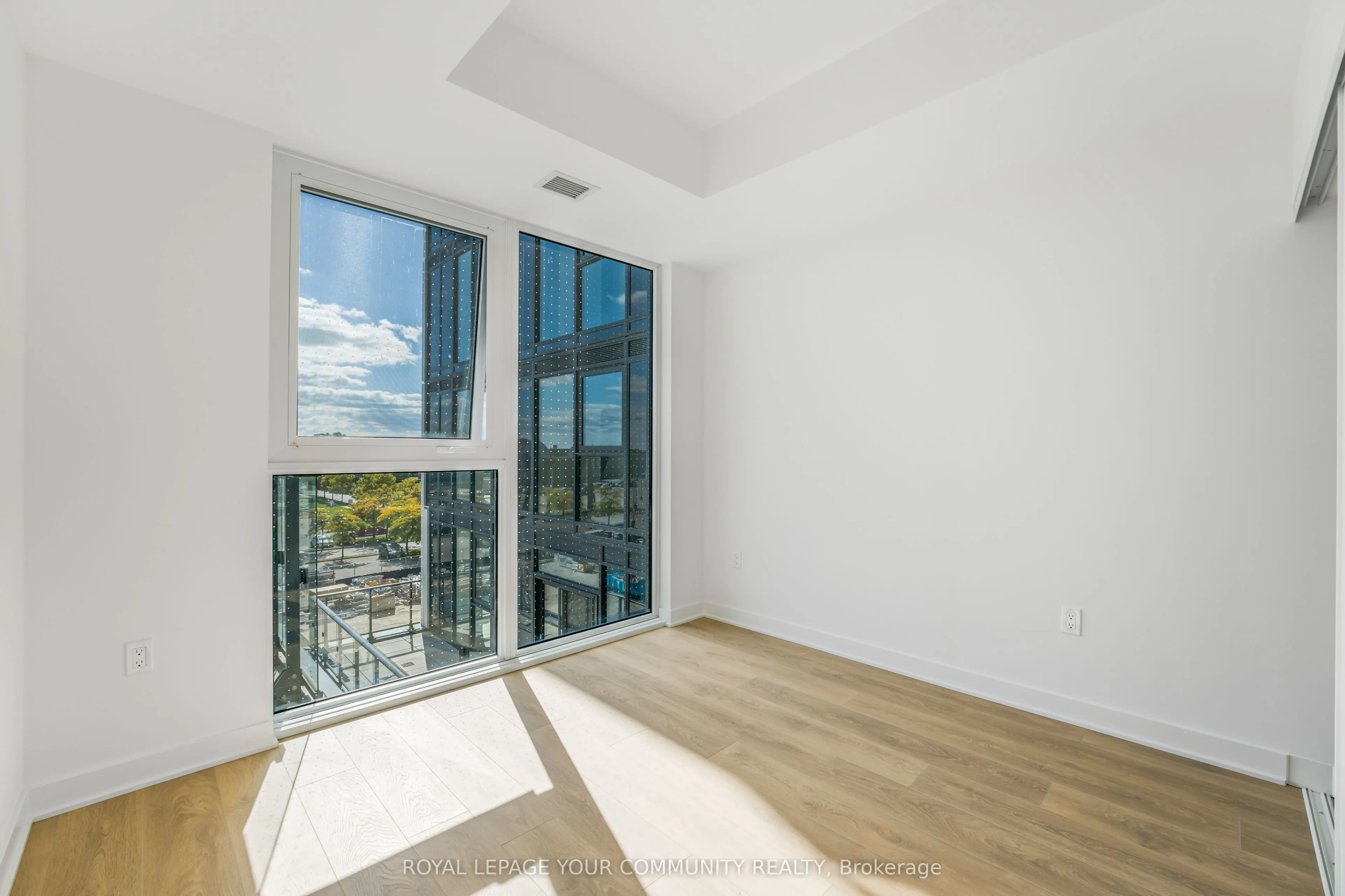 1037 The Queensway, #308