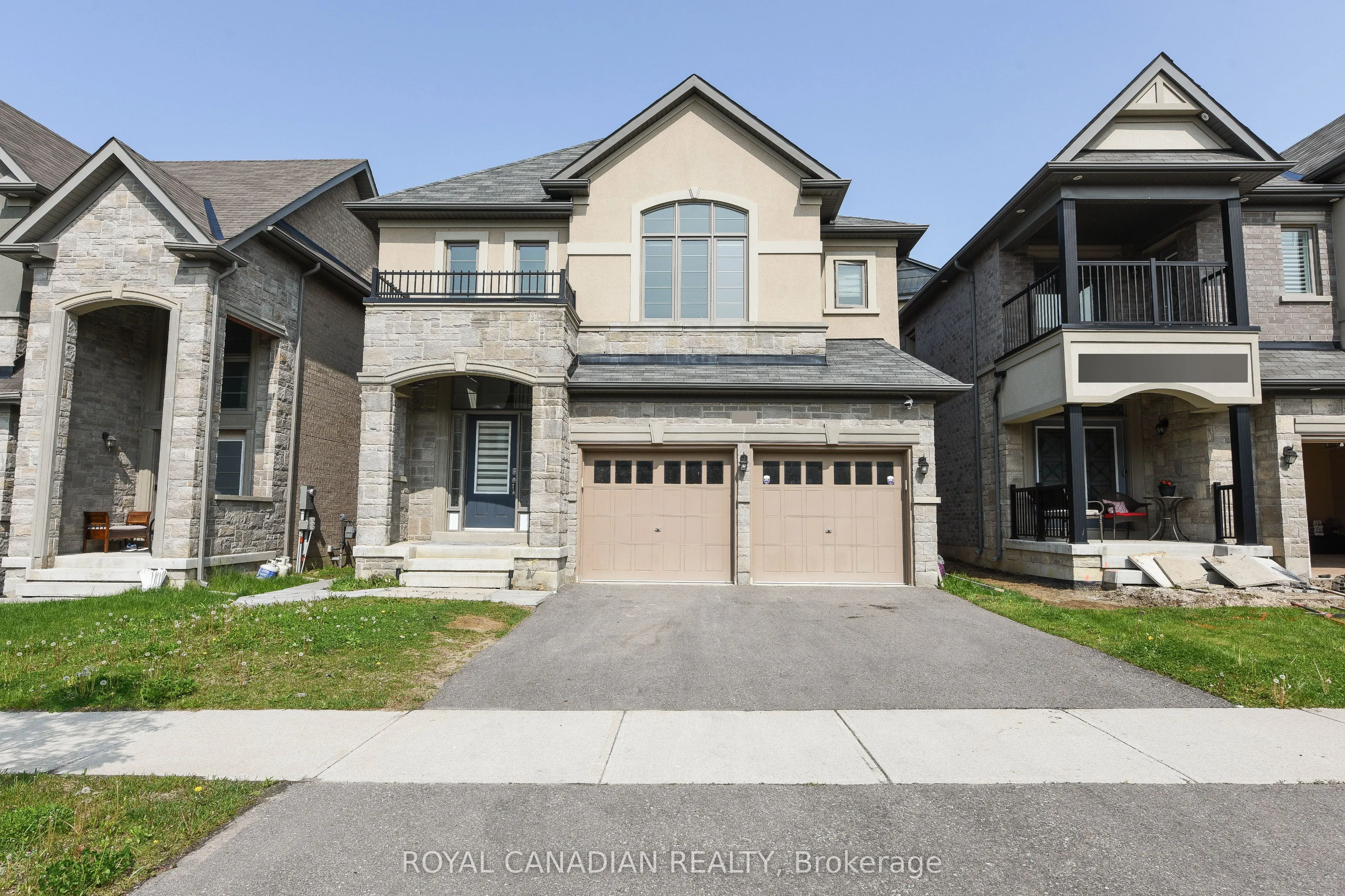 8 Prairie Creek Crescent, #Upper