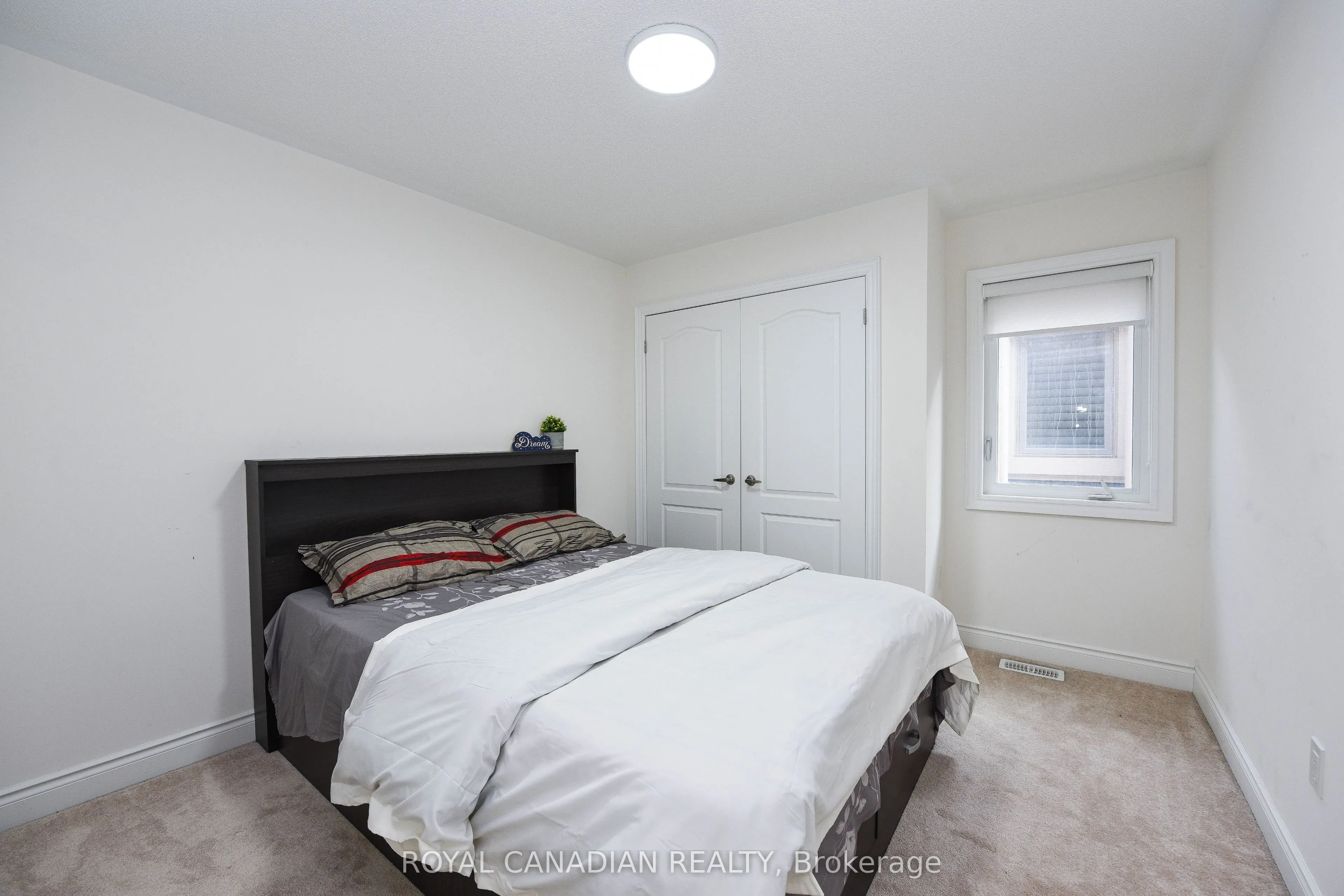 8 Prairie Creek Crescent, #Upper